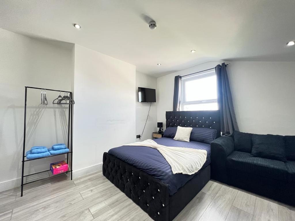 Studio * London