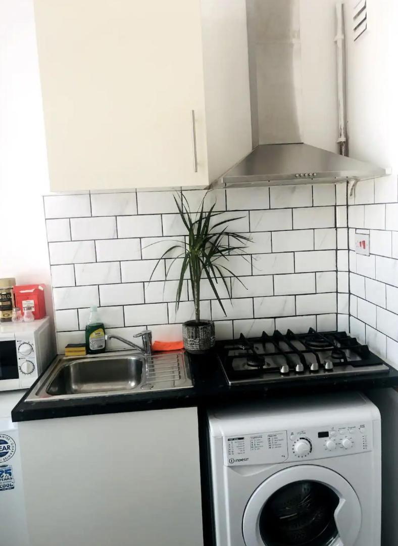Fabulous Flat In Heart Of Apartment *