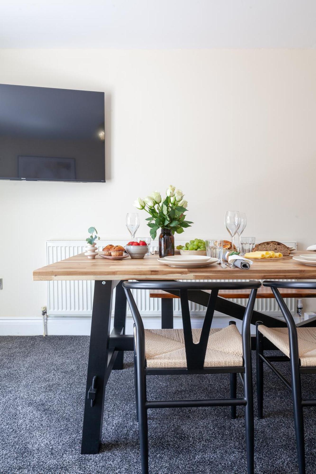 Arte Serviced Stratford - 3 Bedrooms 2 Bathrooms London, Stratford, Maryland, Free Parking, Garden, Weekly Or Monthly - Up To 8 Guests Ferienhaus London