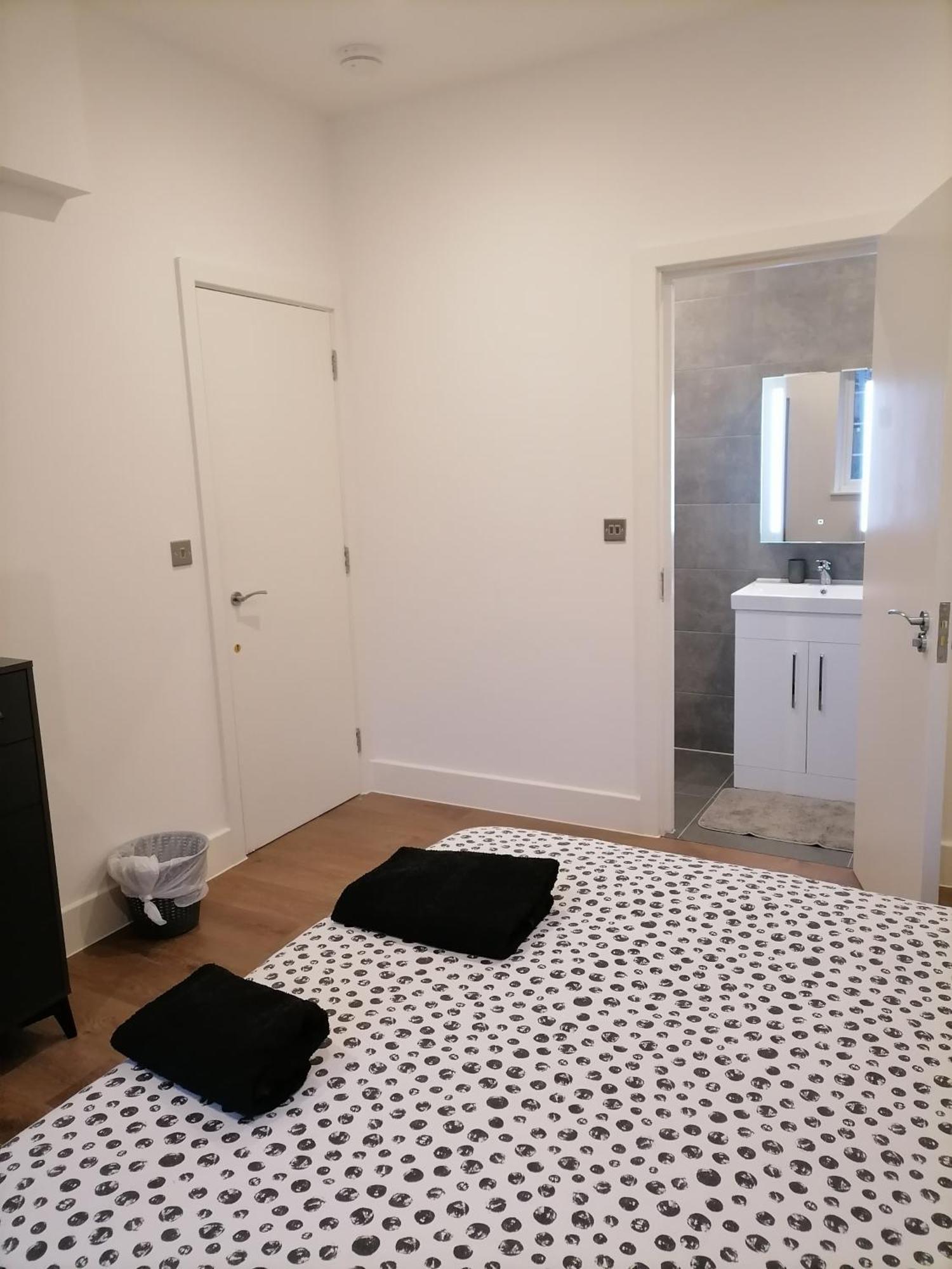 Hemans 0.8 Apartamento *