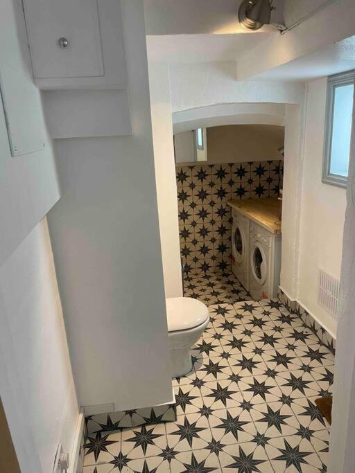Beautiful Victorian House, Sleeps 12 Vakantiehuis *
