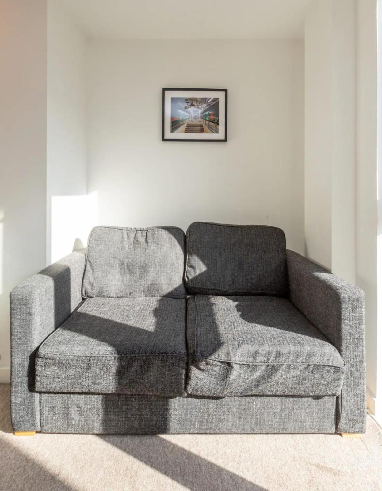 Bright & Airy 1 Bedroom In Trendy Peckham Apartment London