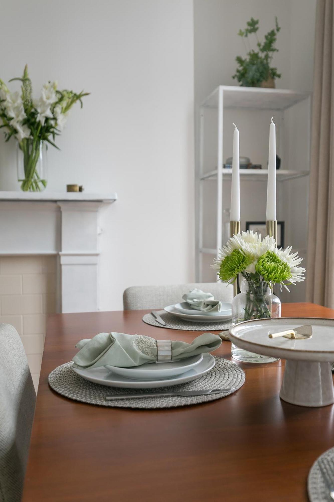 Light Filled With View Of Regents Park Appartement Londen