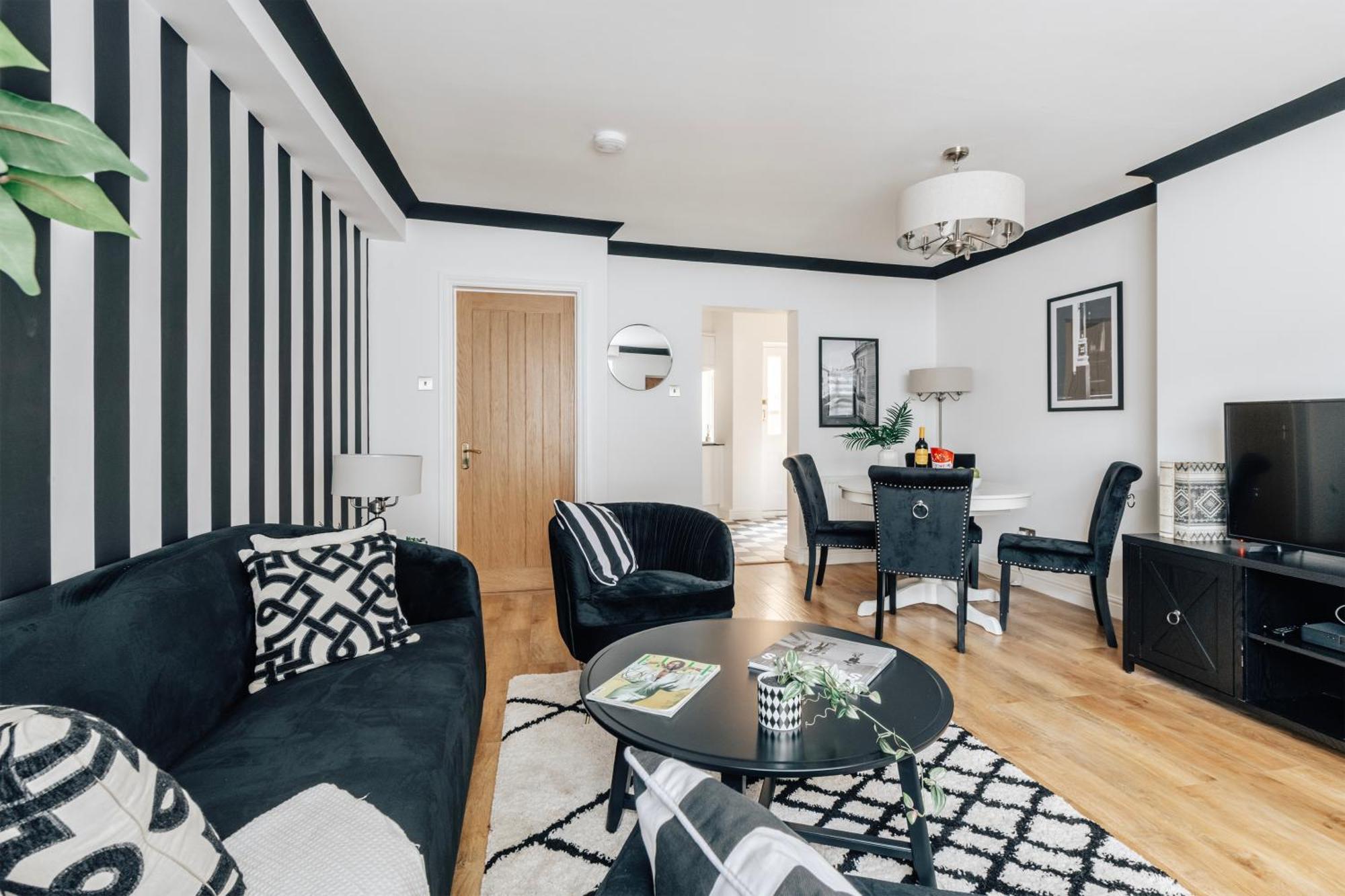 Chic 1 Bed Flat Zone 2 Hampstead Swiss Apartment London
