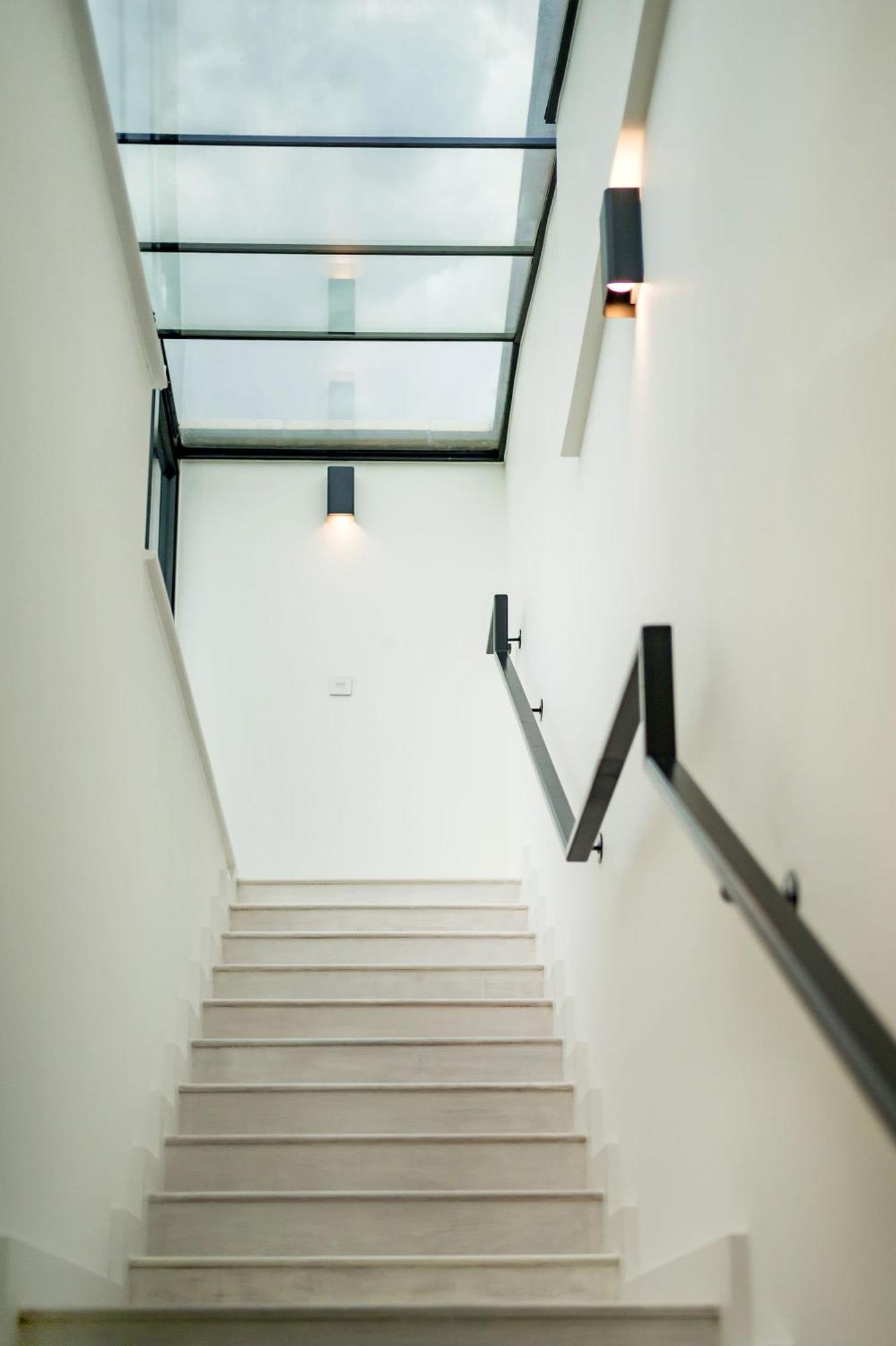 The Modern Glasshouse Apartment *