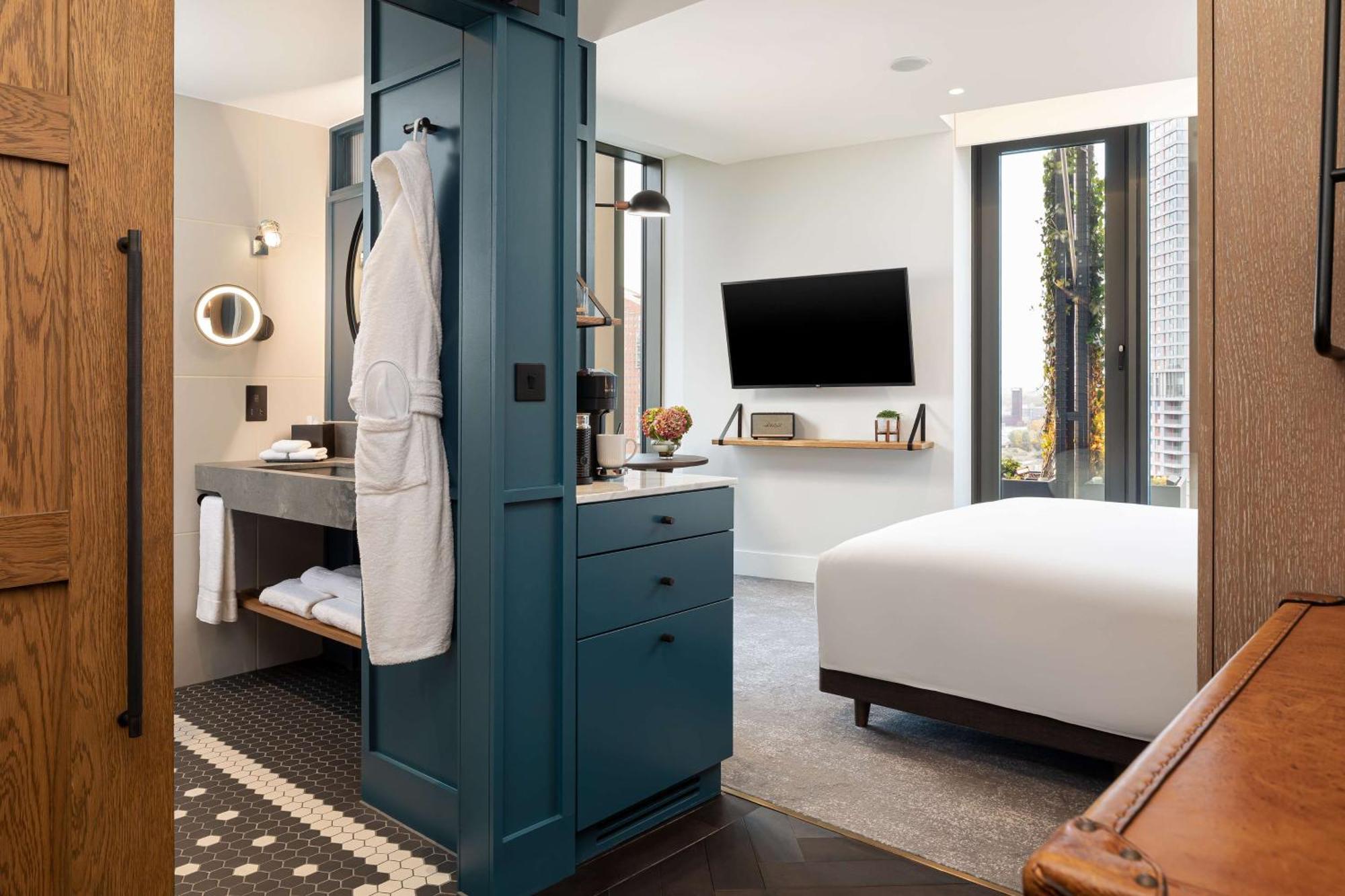 The Gantry London, Curio Collection By Hilton Hotel London