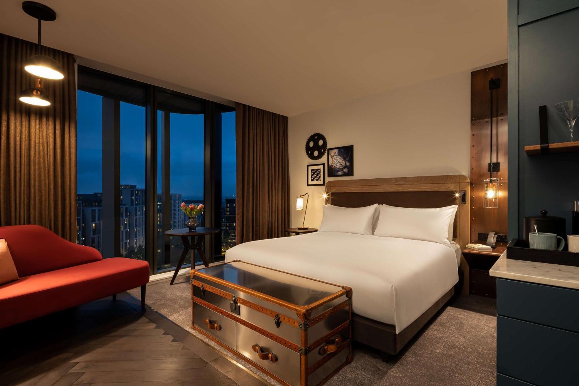 Hotel The Gantry London, Curio Collection By Hilton