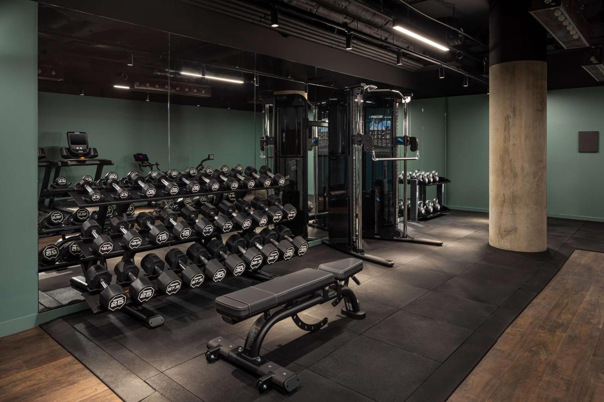 Hotel The Gantry London, Curio Collection By Hilton