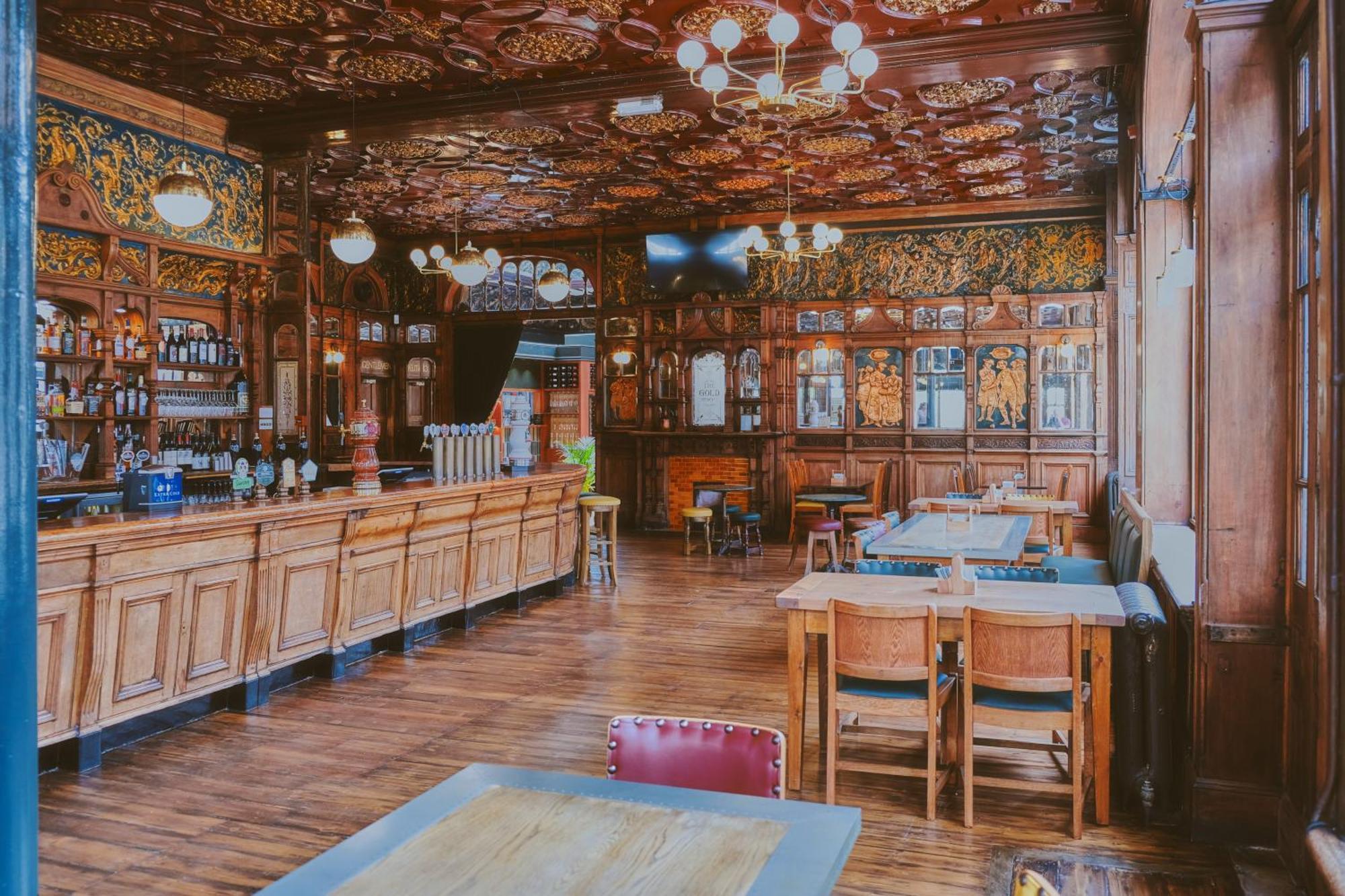 Herberg The Black Lion Pub & Boutique