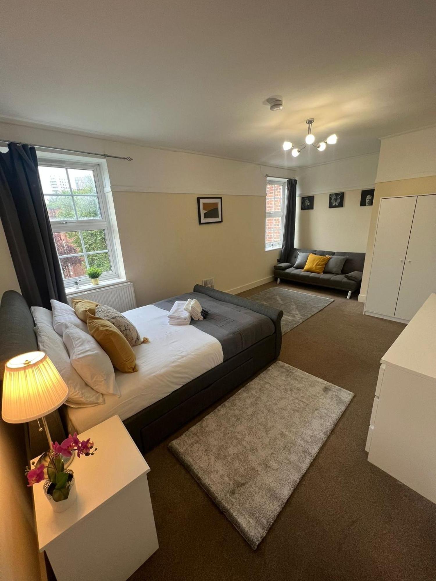 Privatunterkunft Stunning Wembley Stadium Flat