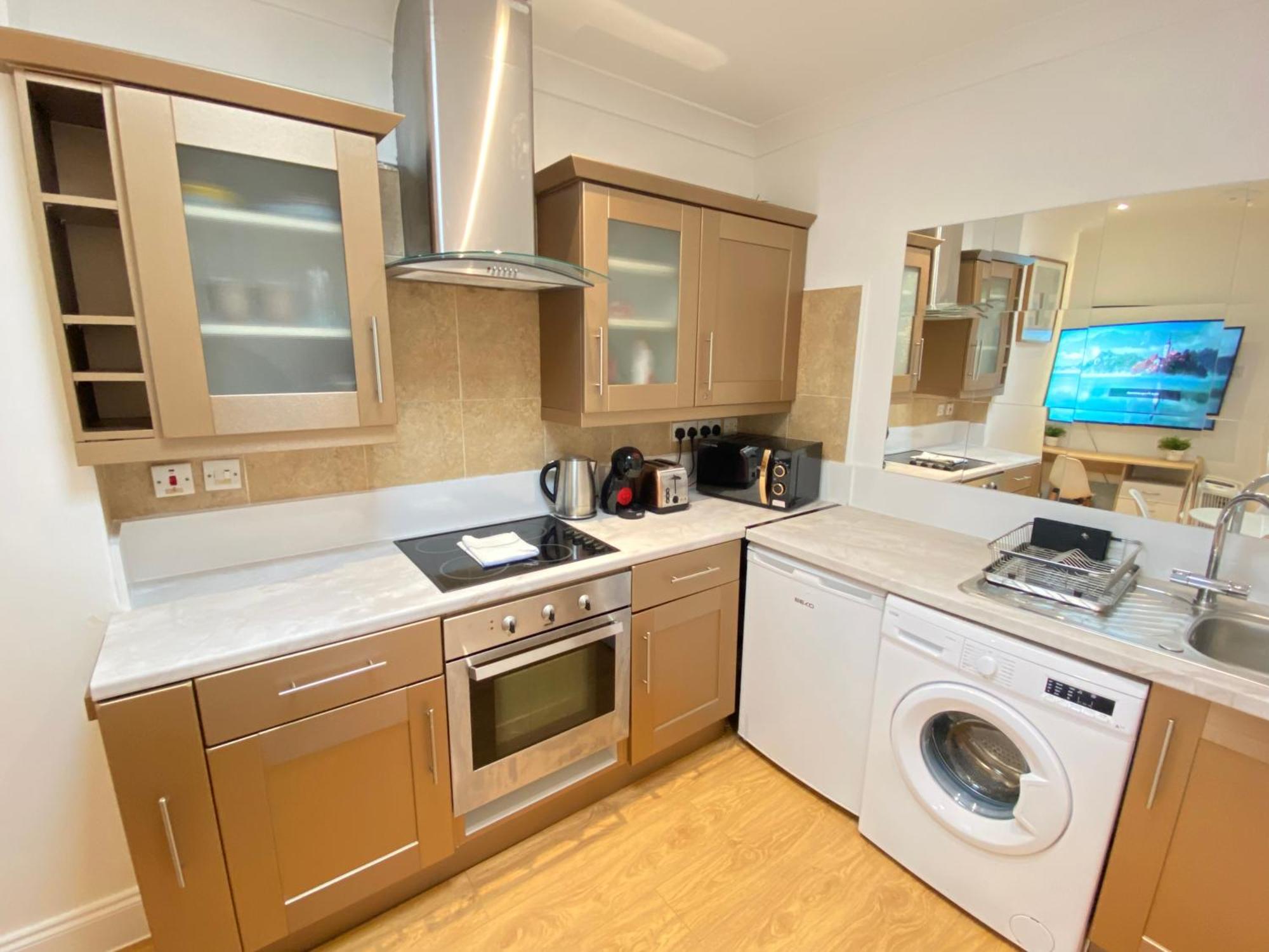 Lovely 2-bed Flat In