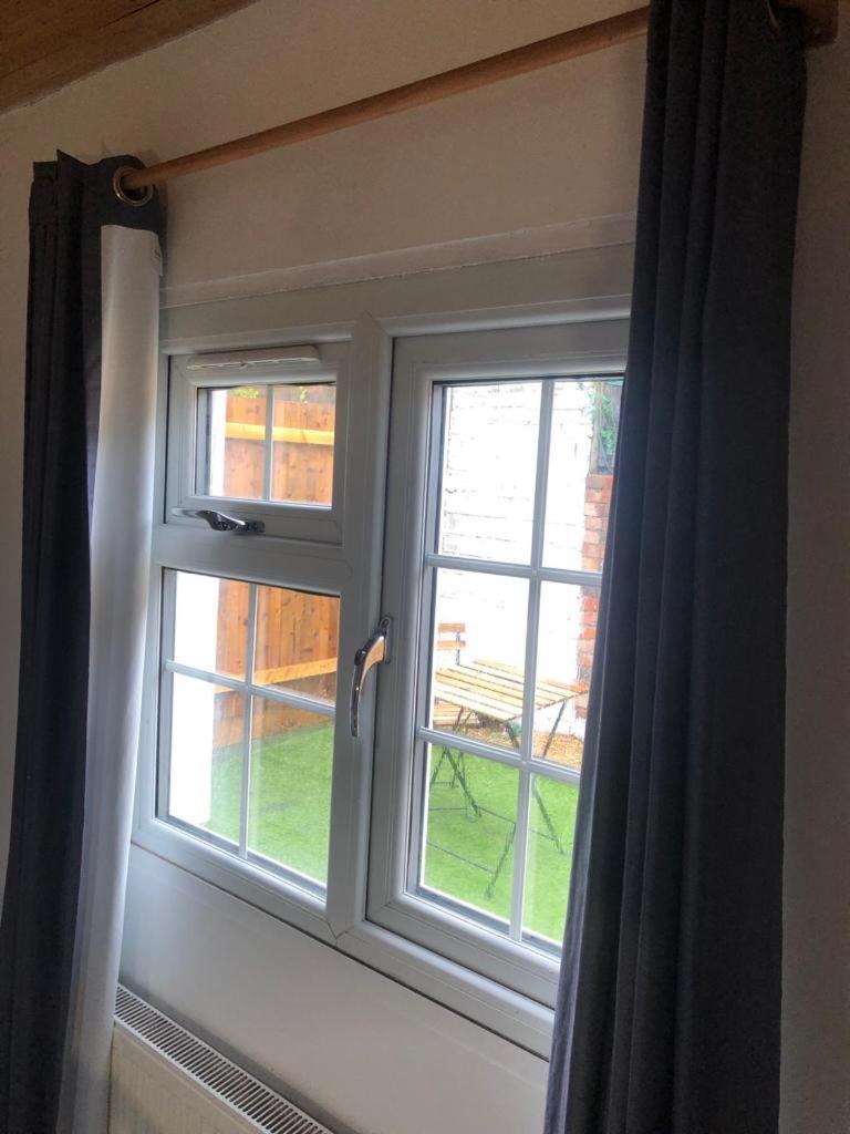 Alpha House Bed & Breakfast London
