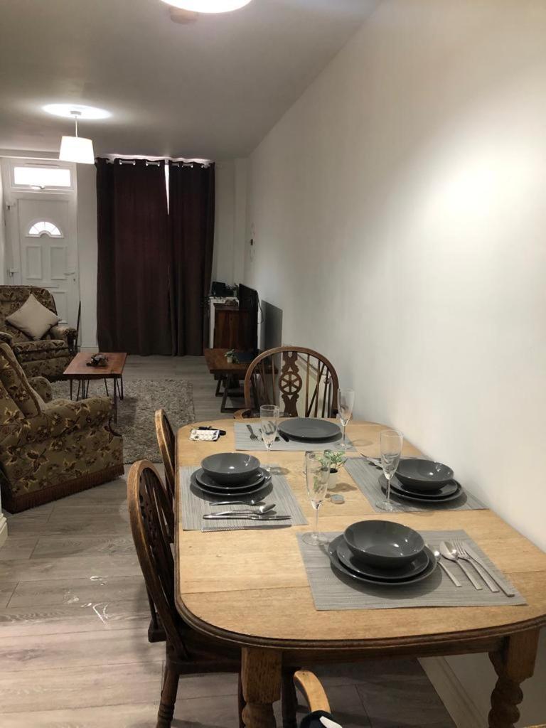 Alpha House Bed & Breakfast *