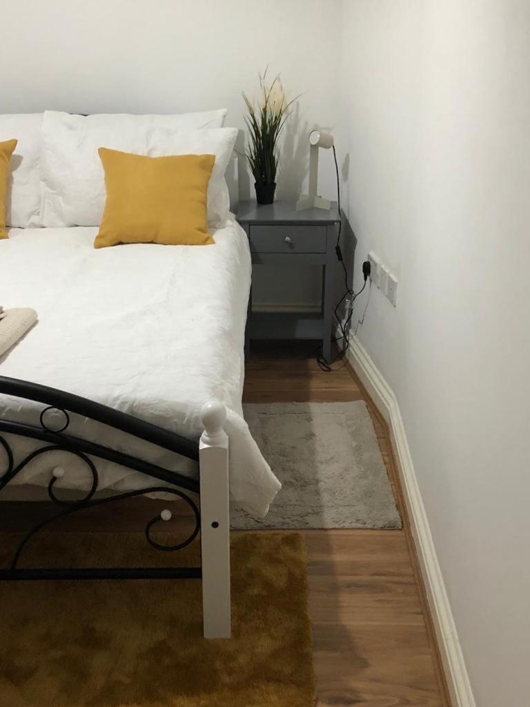 Alpha House Bed & Breakfast London