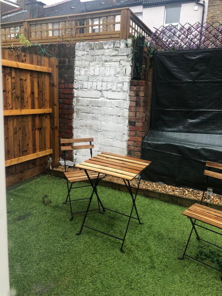 Bed & Breakfast Alpha House London