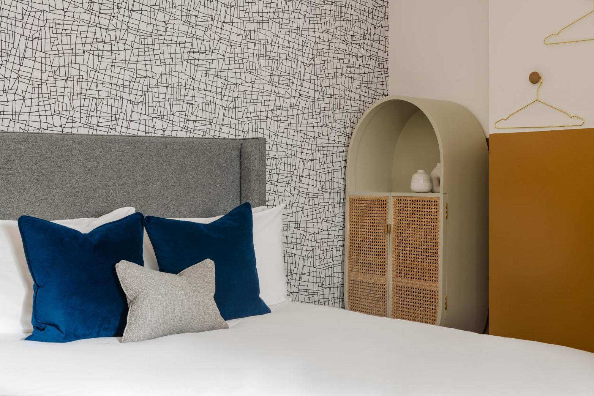 Hotel Camden Road 3*