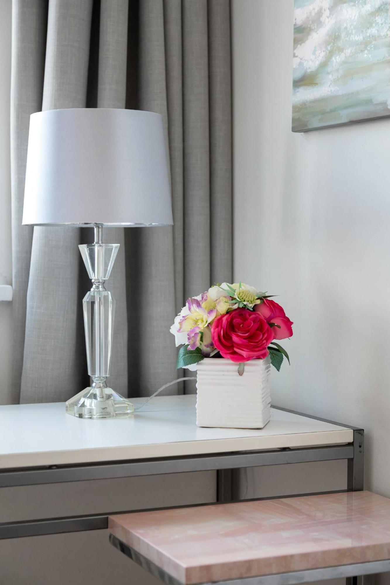 - Cozy 3 Bed House On A Quiet Mews - London