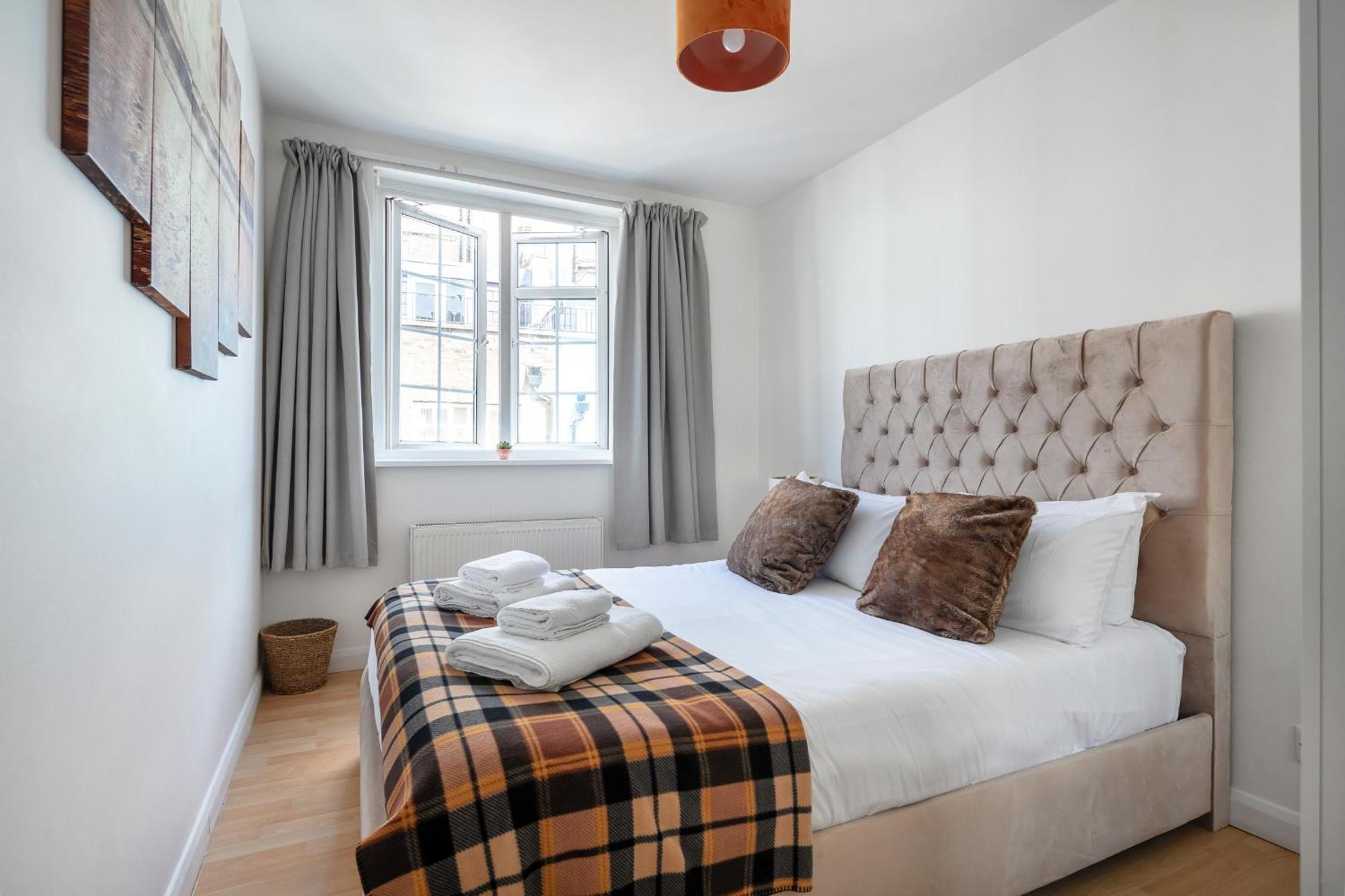 Holiday home - Cozy 3 Bed House On A Quiet Mews - *