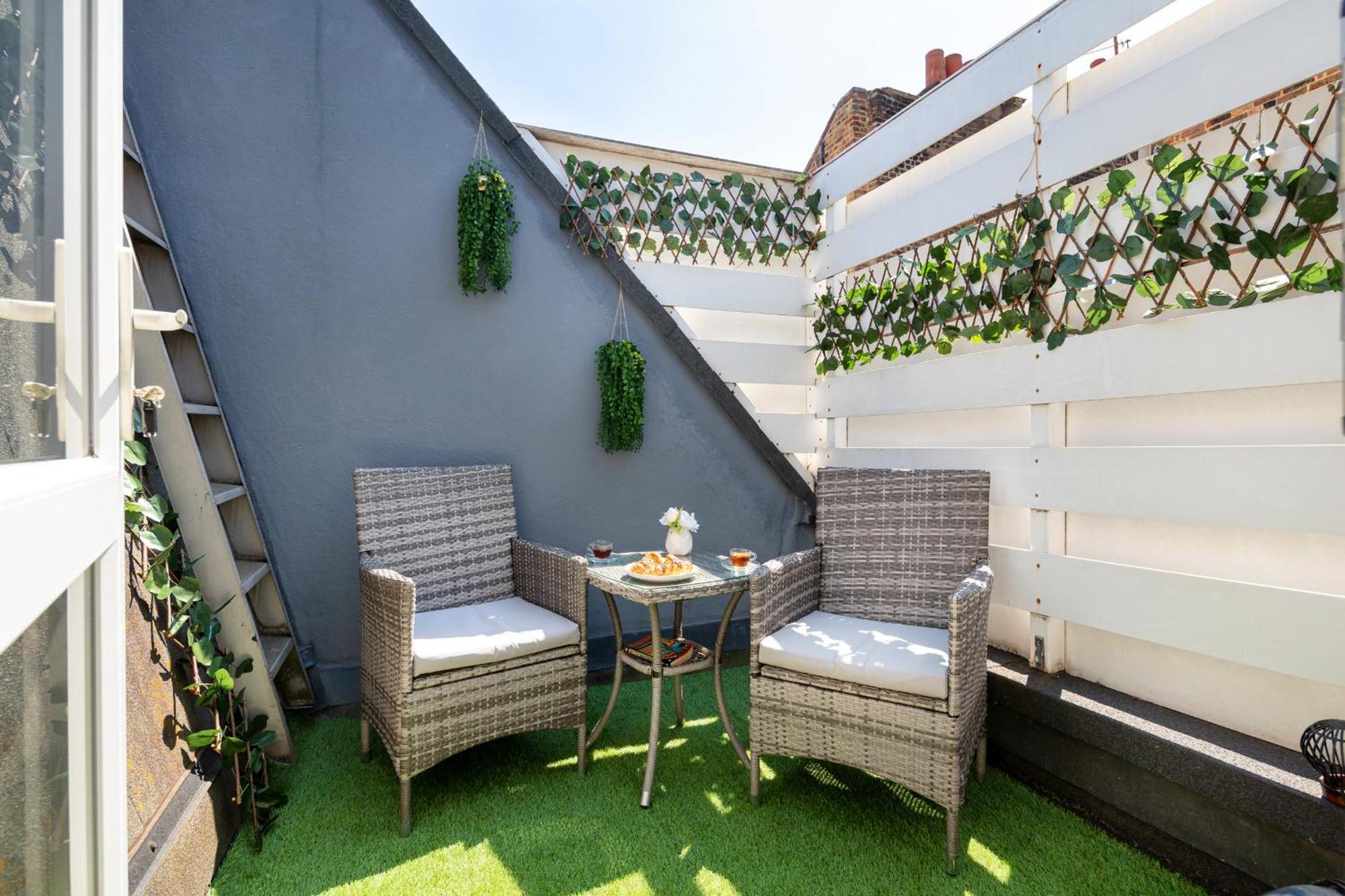 - Cozy 3 Bed House On A Quiet Mews - Holiday home London