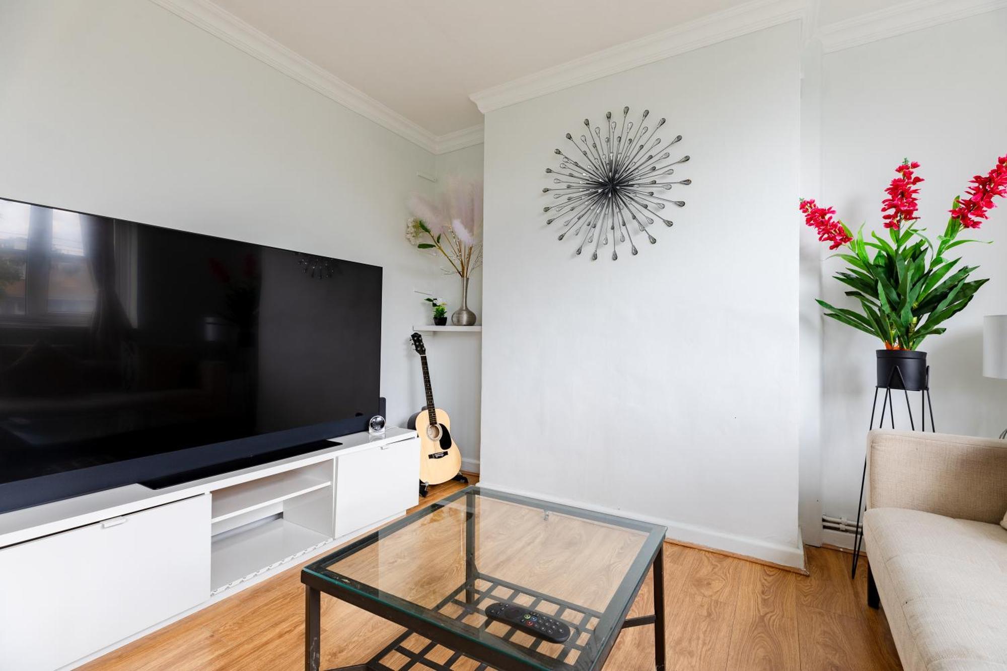 Apartment Cosy 3 Bed Flat Ideal For Trips To London