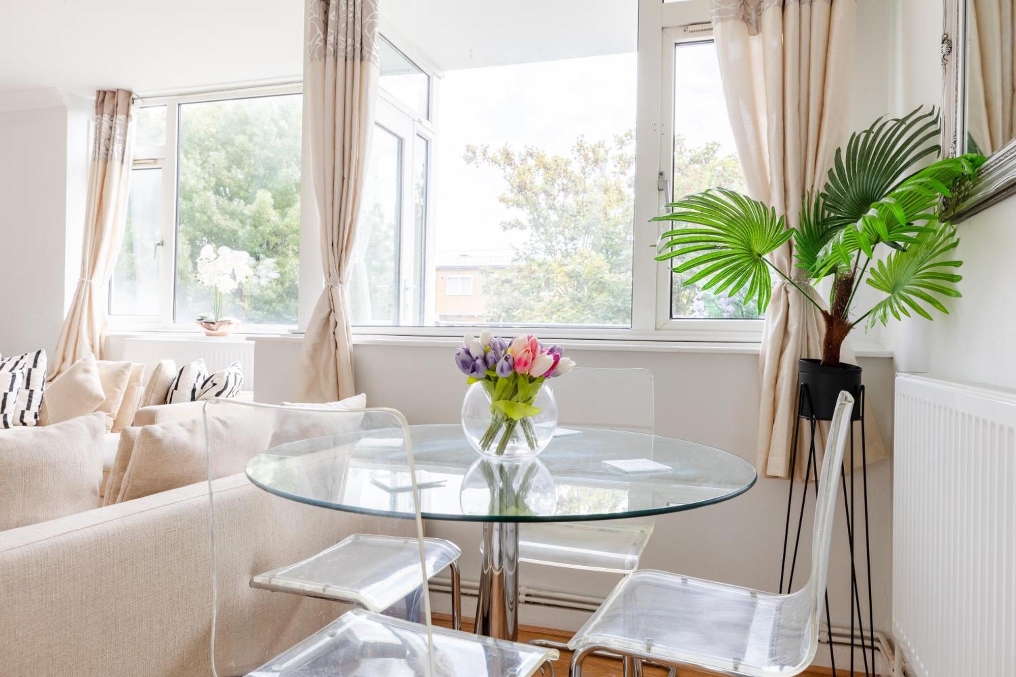 Cosy 3 Bed Flat Ideal For Trips To Apartment *