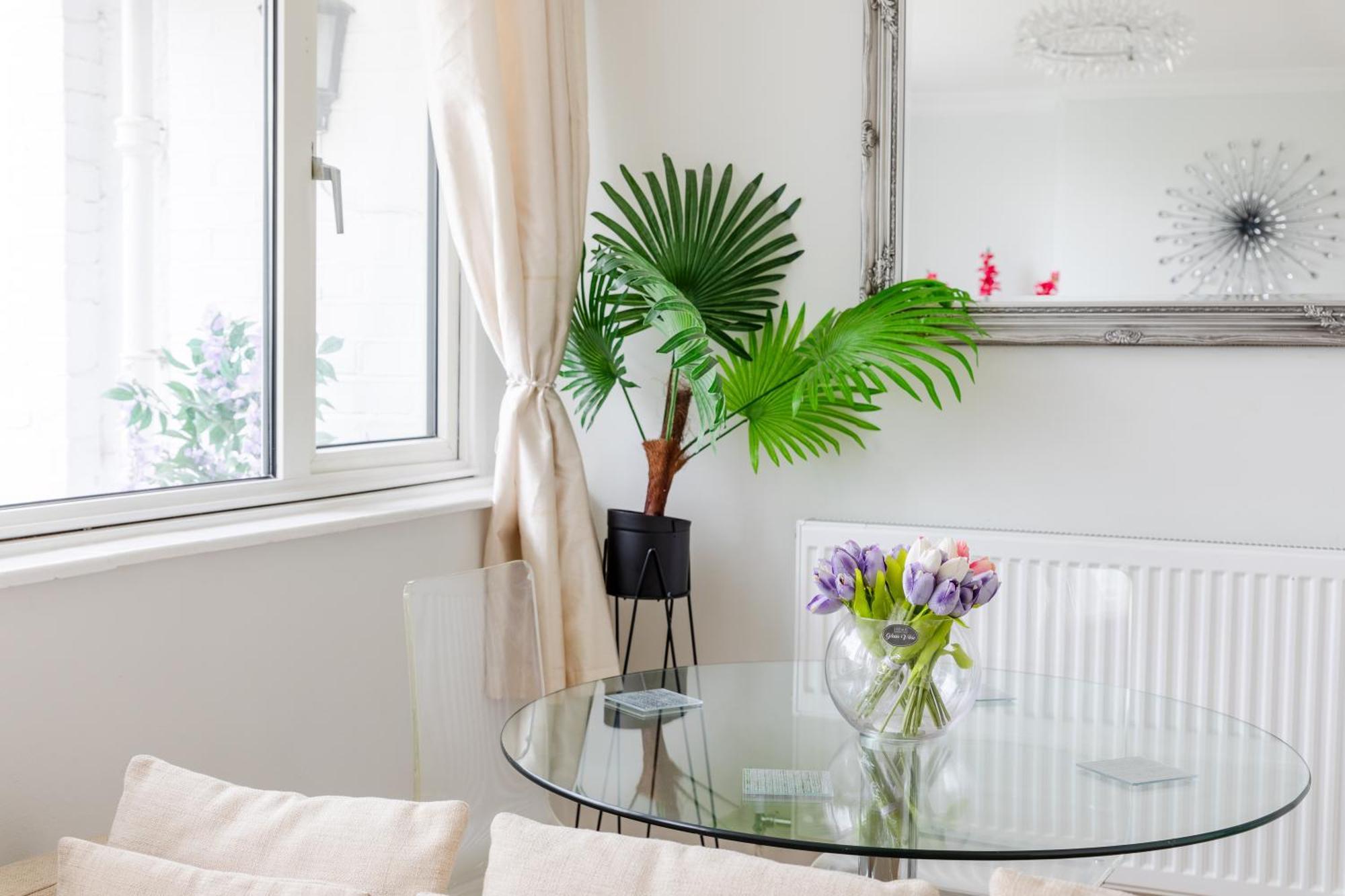 Cosy 3 Bed Flat Ideal For Trips To * London