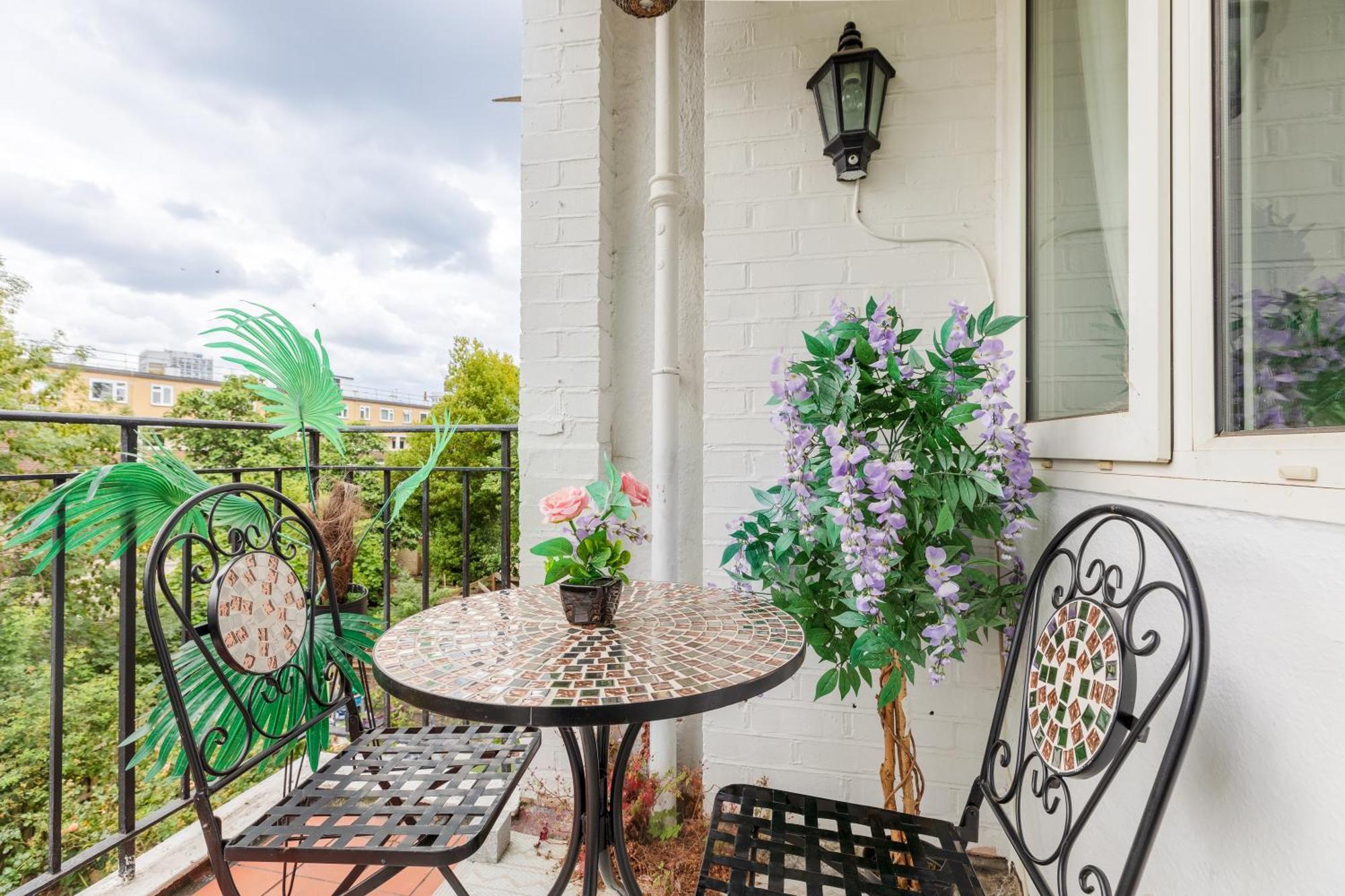 Apartment Cosy 3 Bed Flat Ideal For Trips To