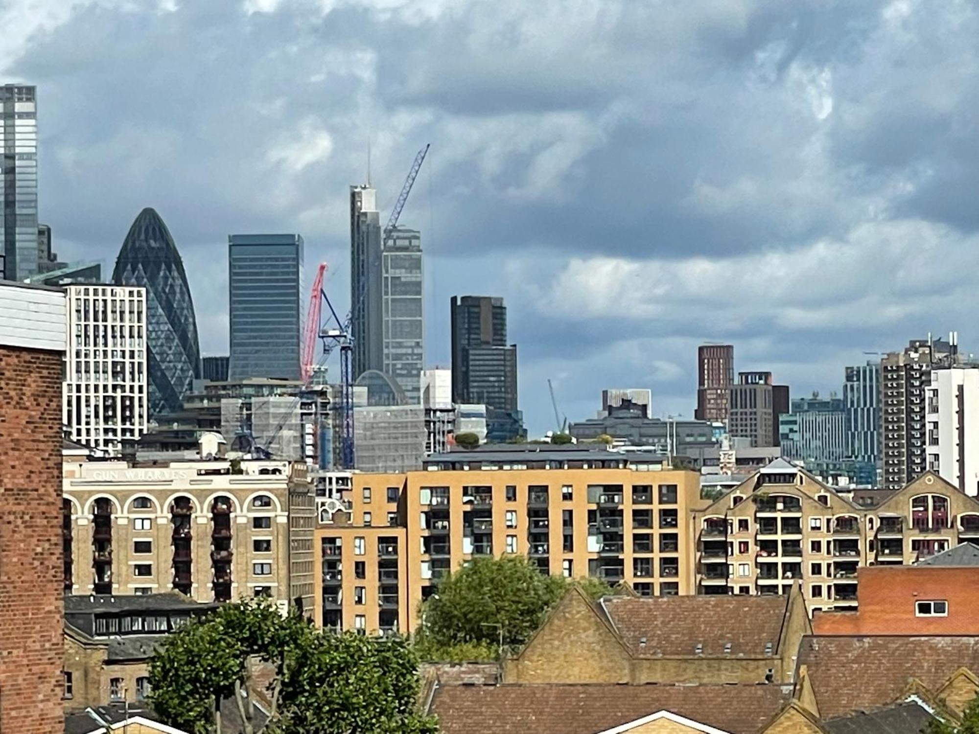 Appartement 2 Bedrooms 2 Stations Londen