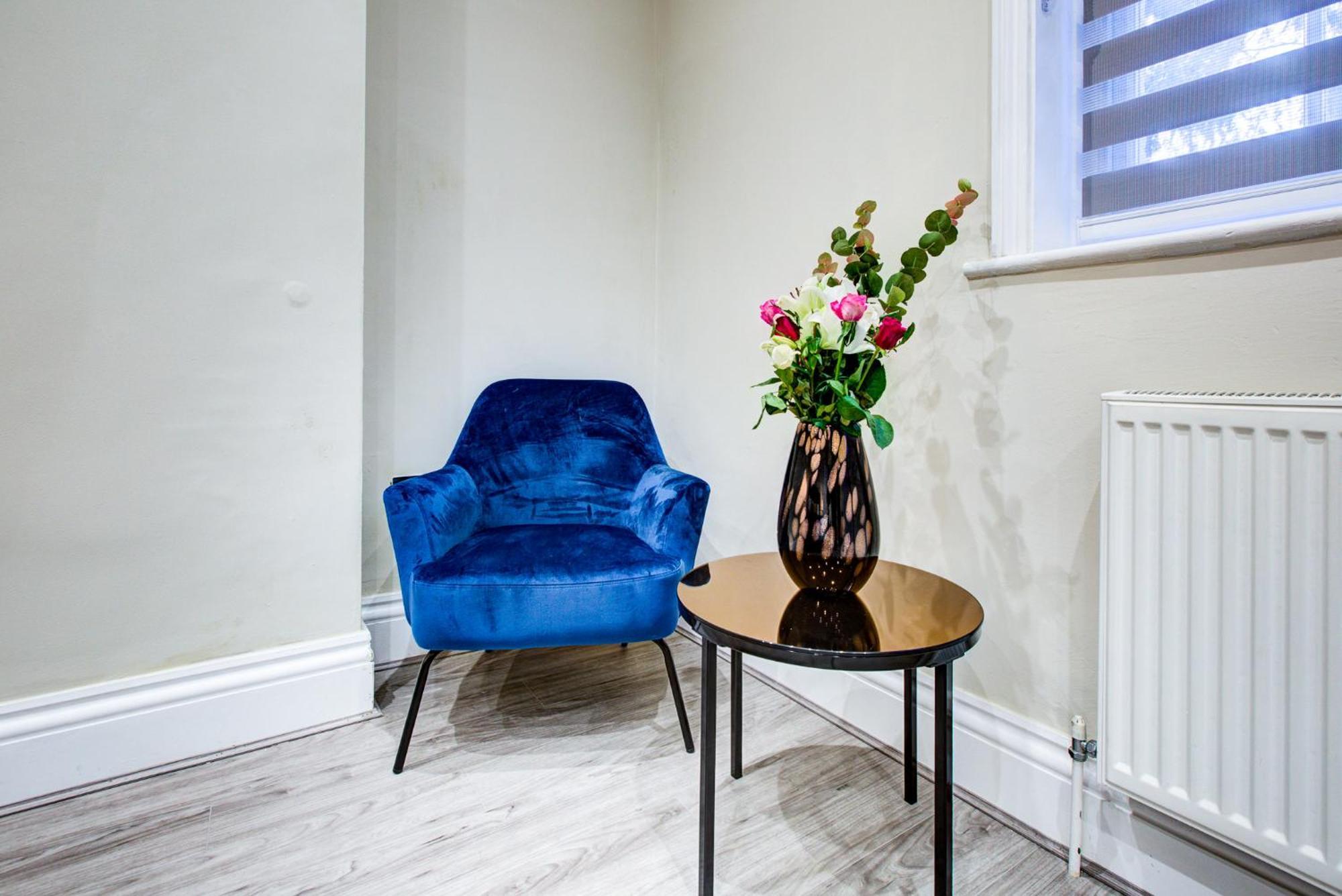 Hybrid Resi - Battersea Near Power Station Apartment *
