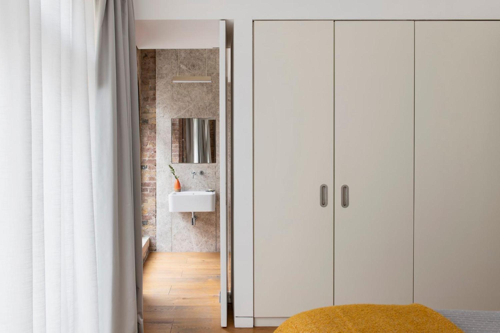 Cove Arne Street Apartment London