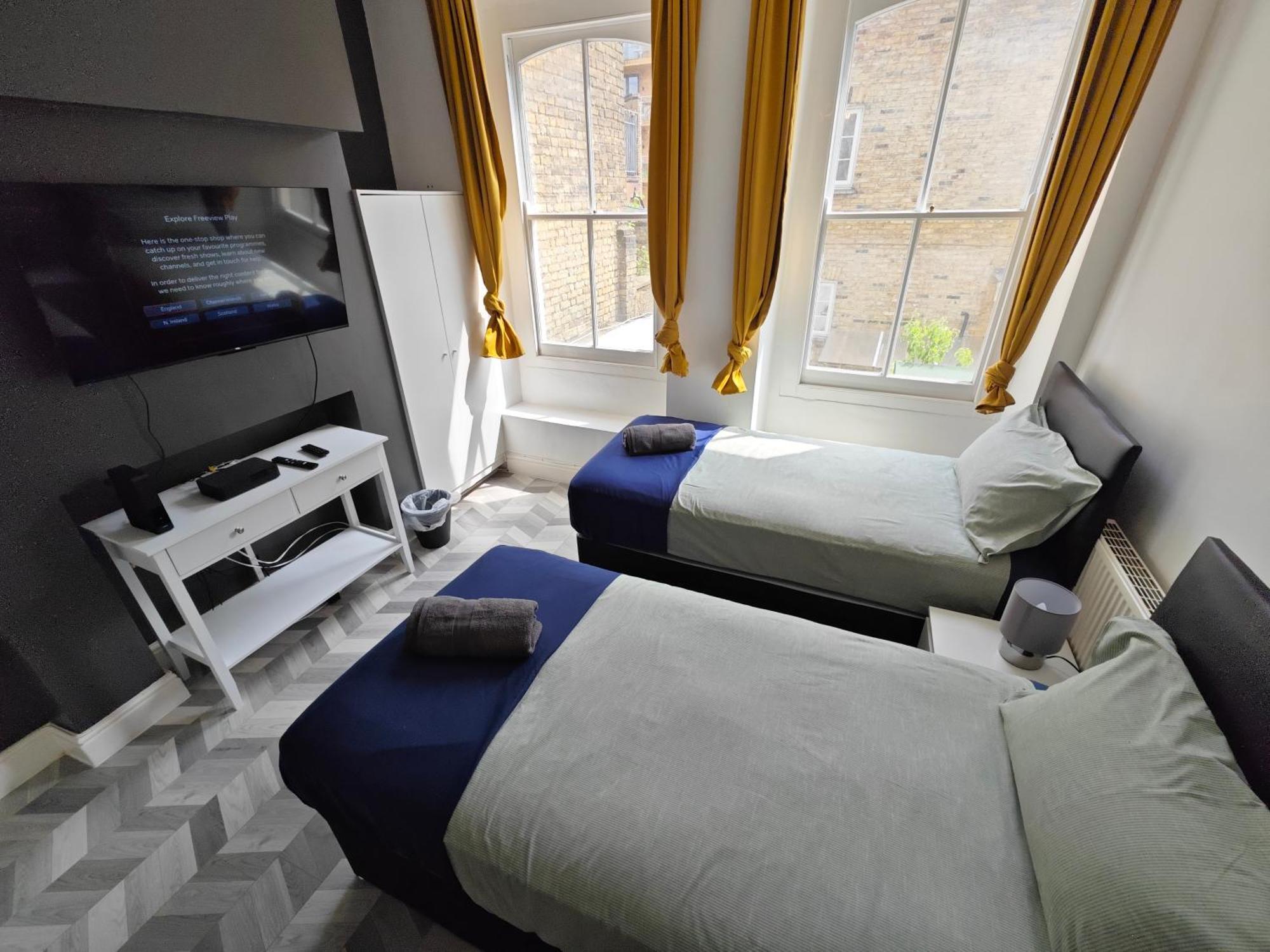 2 Bedroom 2 Bathroom In Old St - Shoreditch - Zone 1 Apartment London