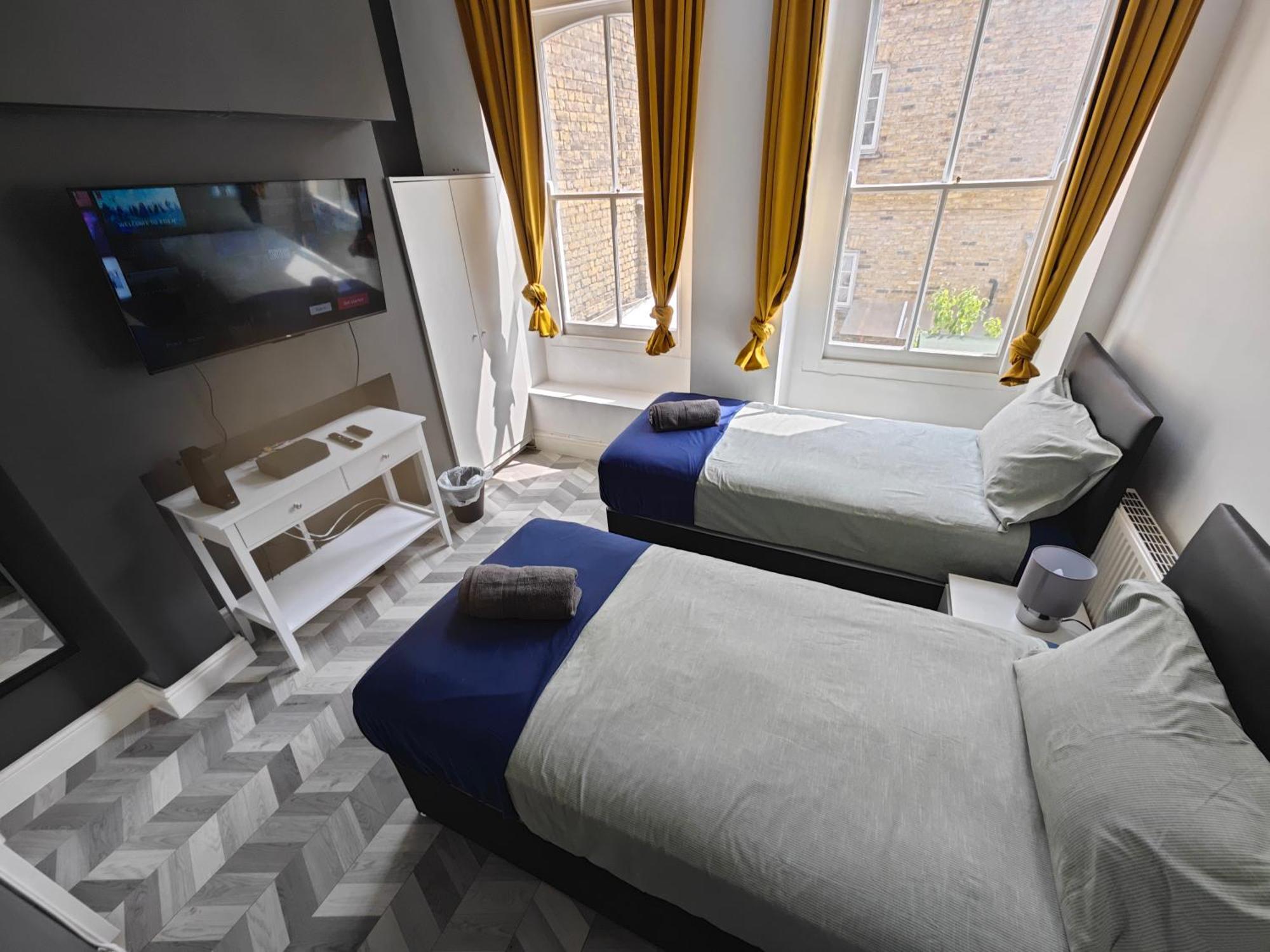 2 Bedroom 2 Bathroom In Old St - Shoreditch - Zone 1 Apartment London