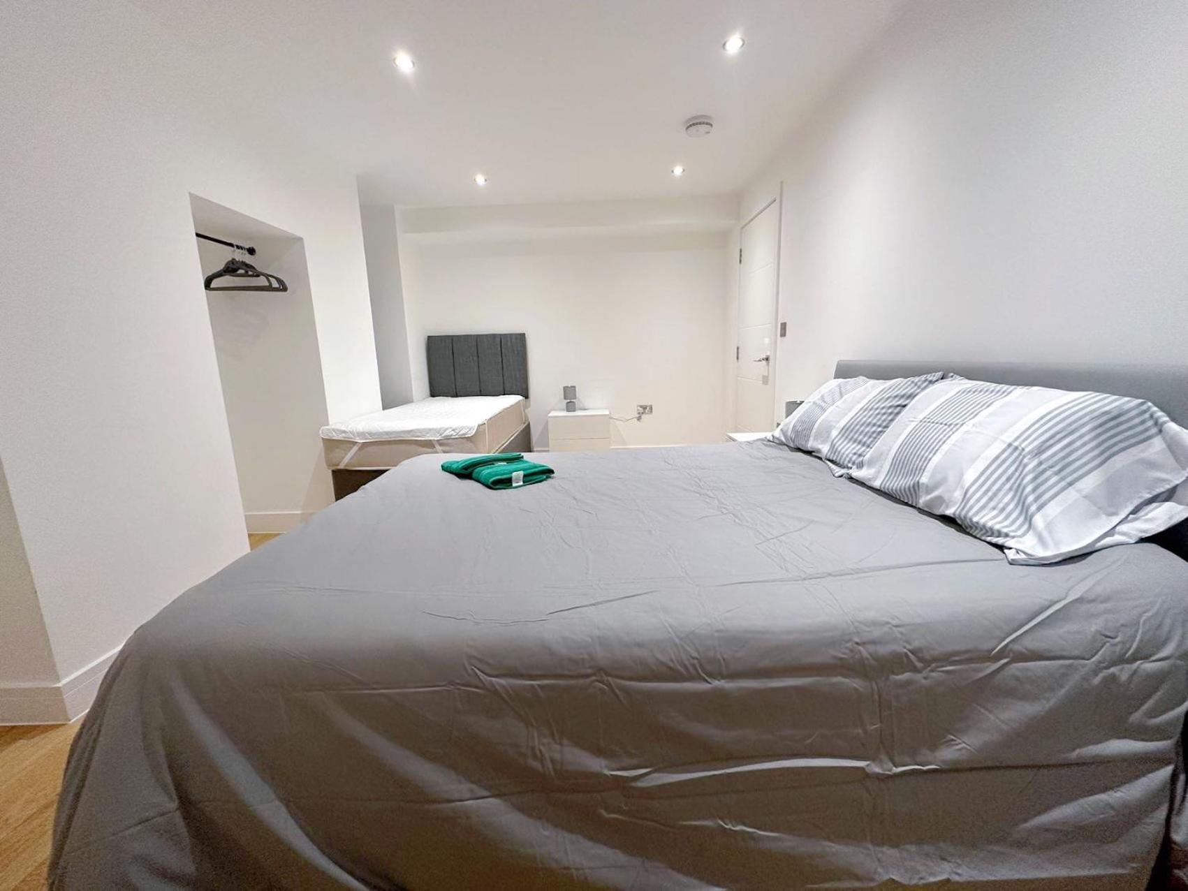 Massive Flat Near Greenwich Park * Londen
