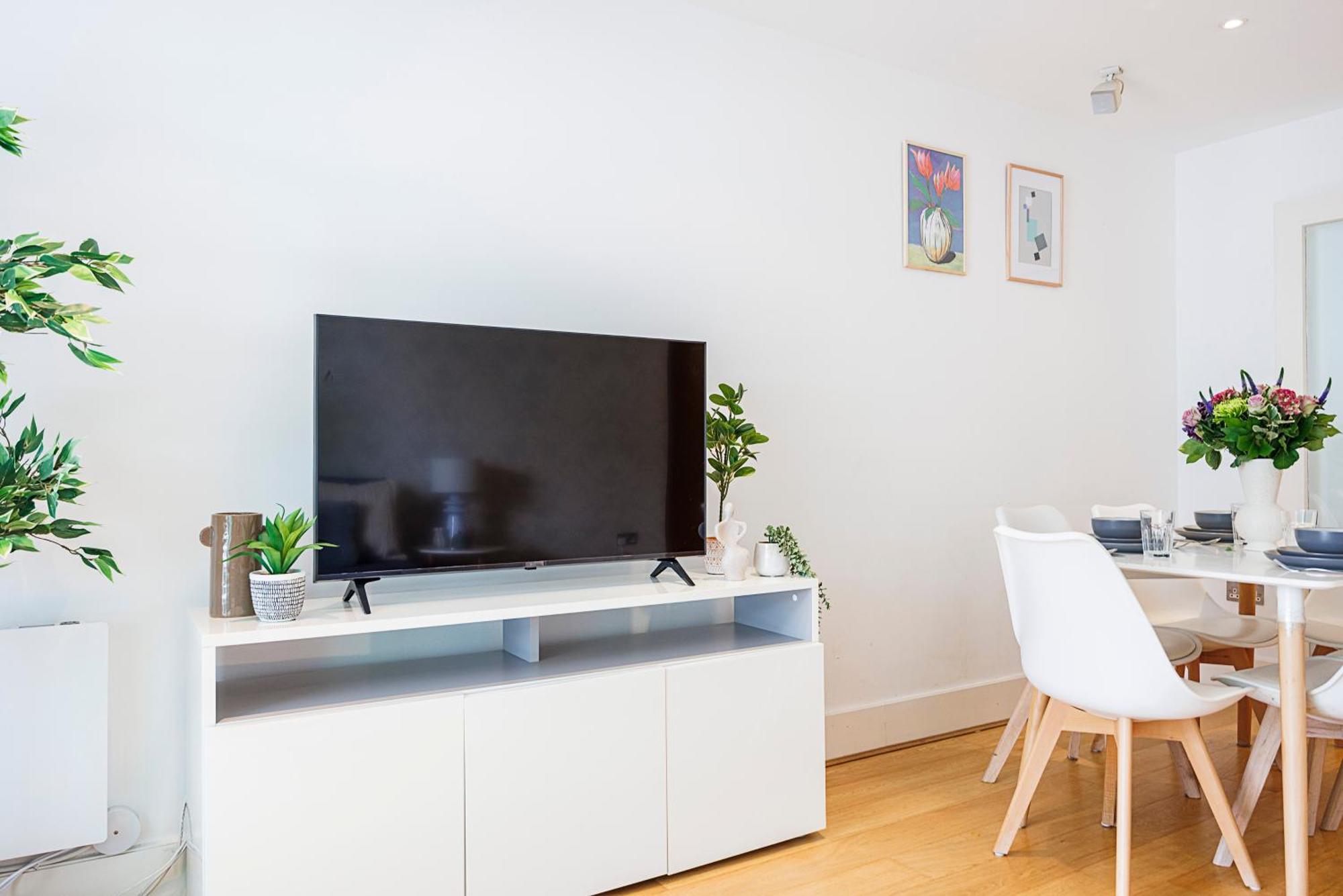 Apartment Welcomestay Vauxhall St Georges Wharf 2 Bedroom London