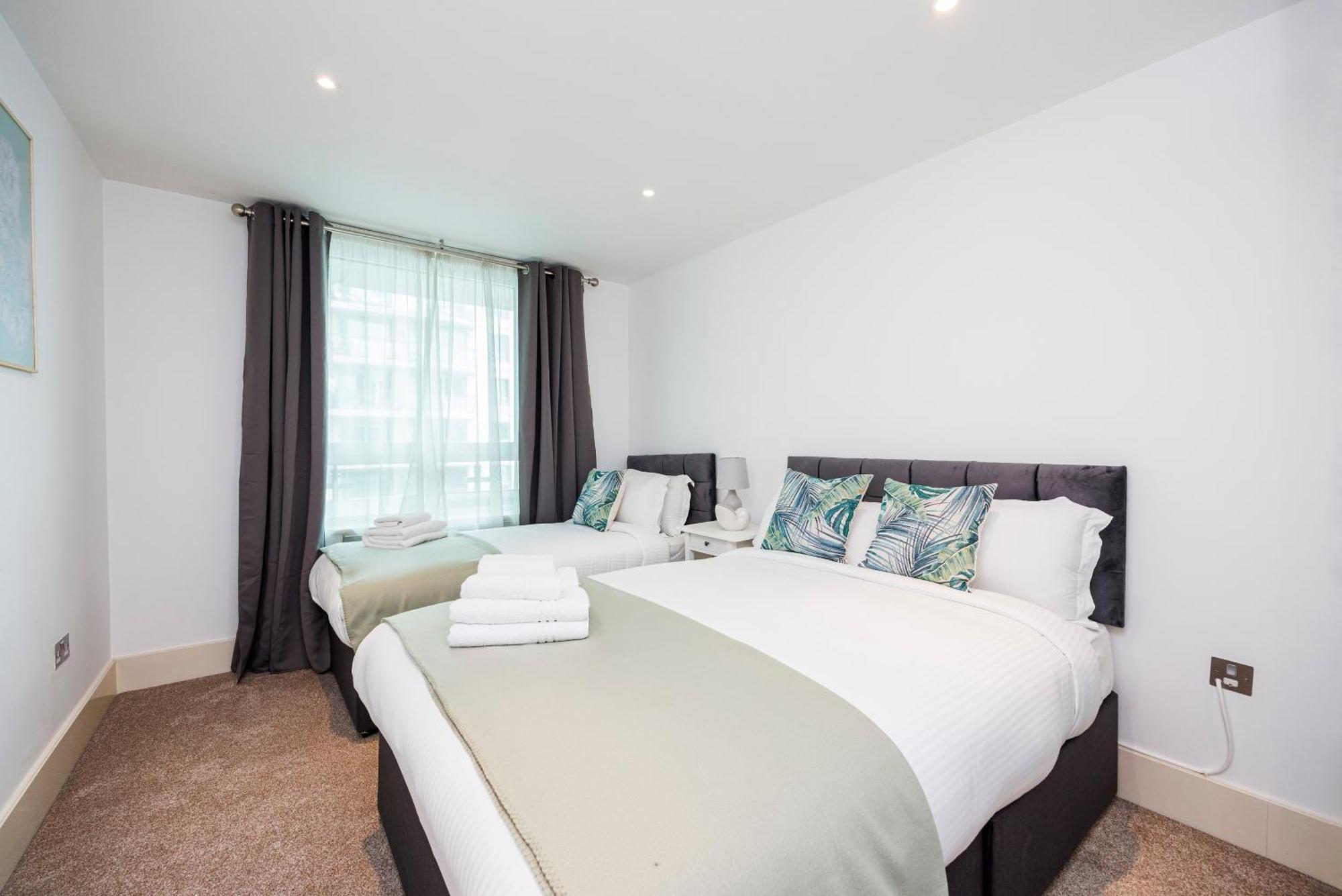 Welcomestay Vauxhall St Georges Wharf 2 Bedroom * London