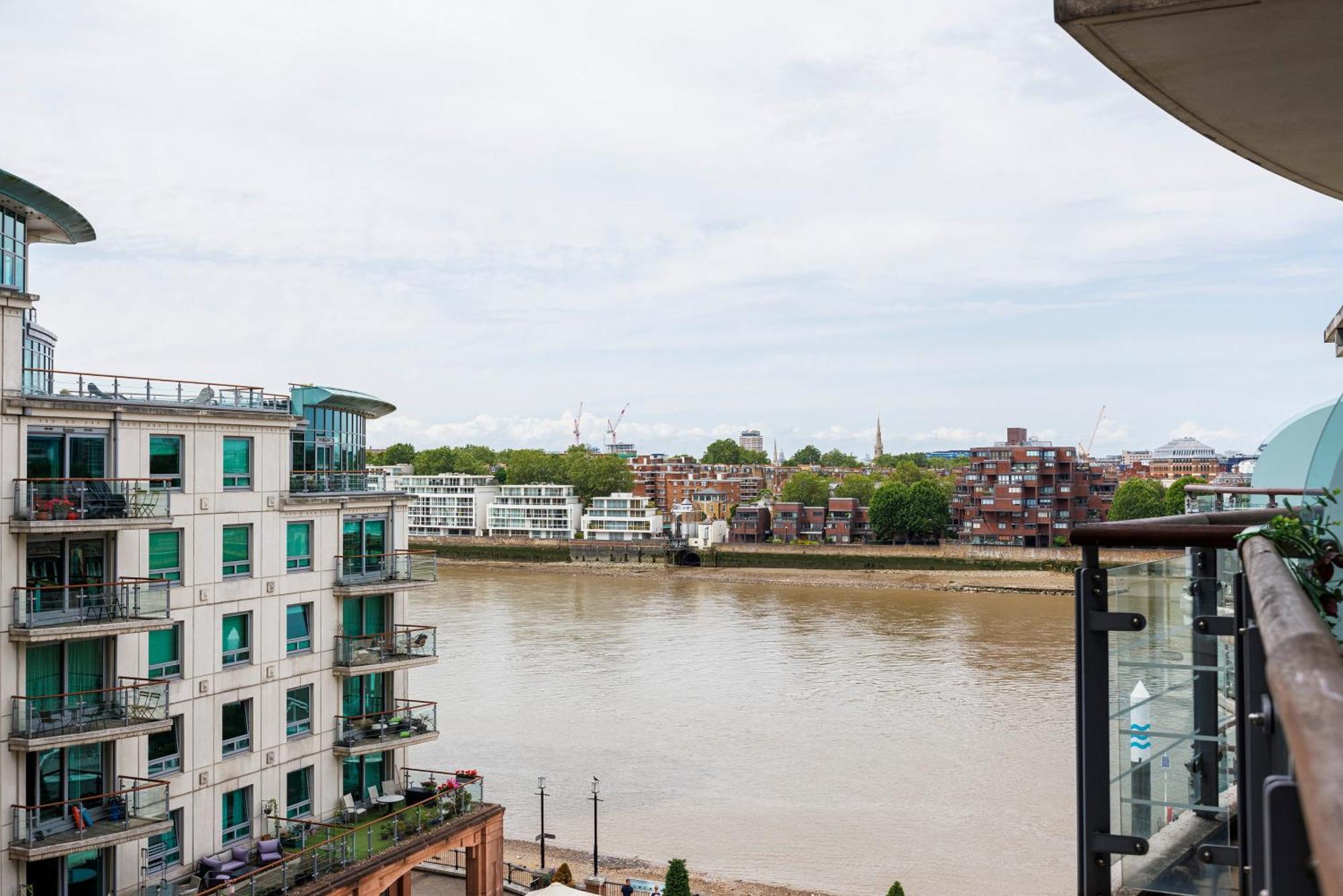 Welcomestay Vauxhall St Georges Wharf 2 Bedroom Apartment *