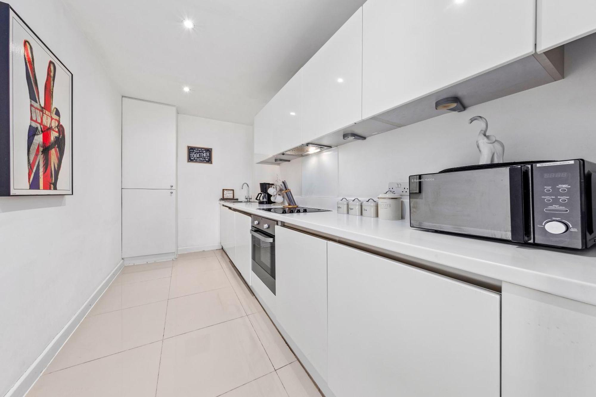 Appartement 3-bedroom Flat In Sleeps 14 Hy1 Londen