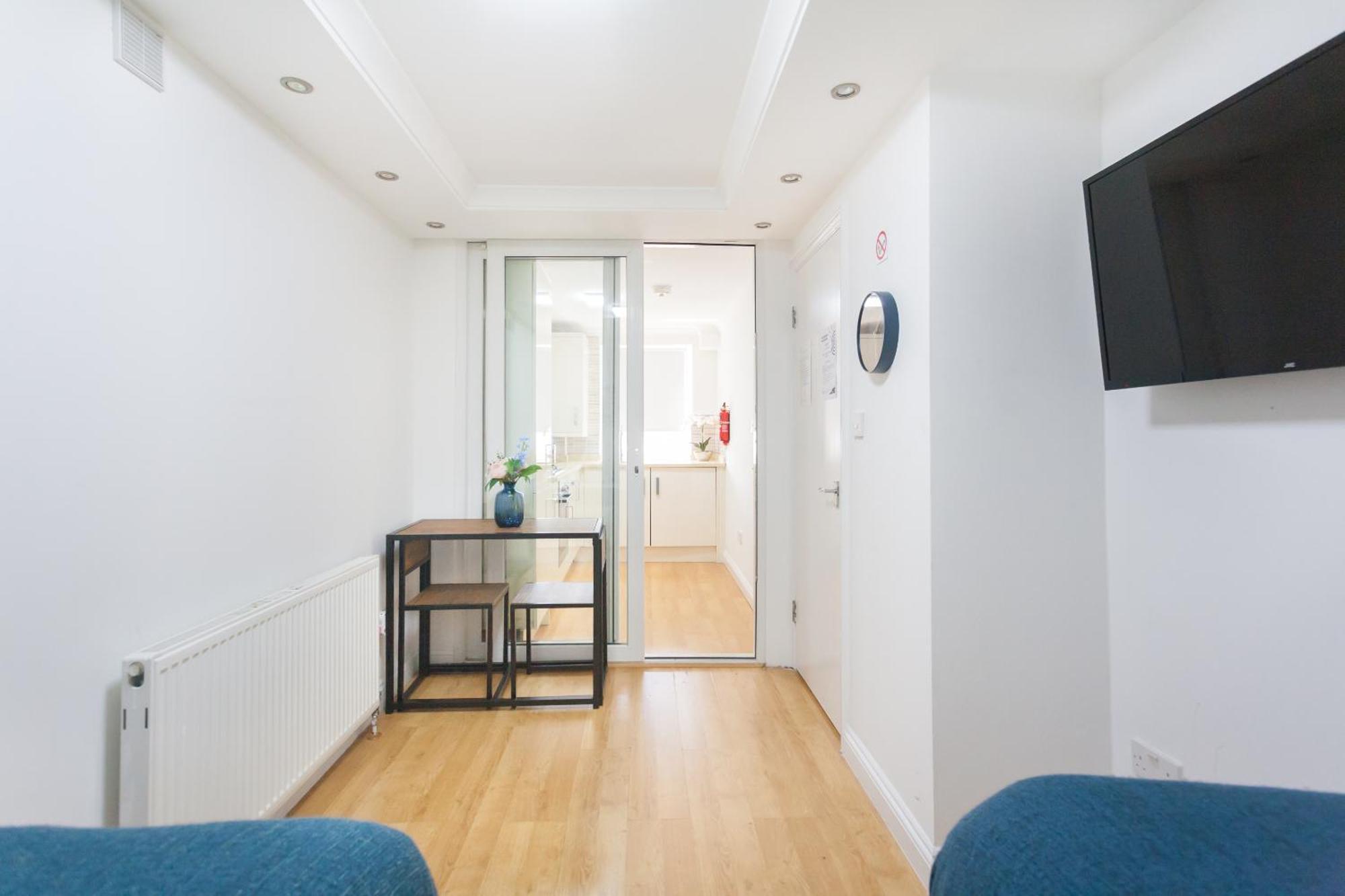 Holloway Budget - 1 Minute To Emirates Stadium - Next To Station - Center London