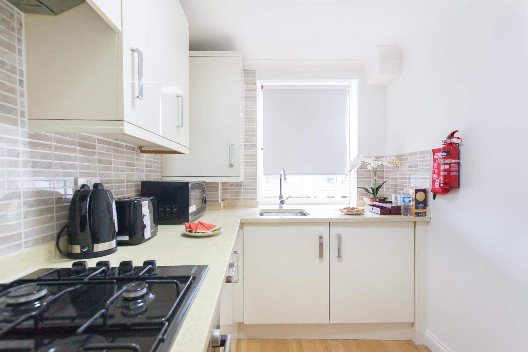 Holloway Budget - 1 Minute To Emirates Stadium - Next To Station - Center London