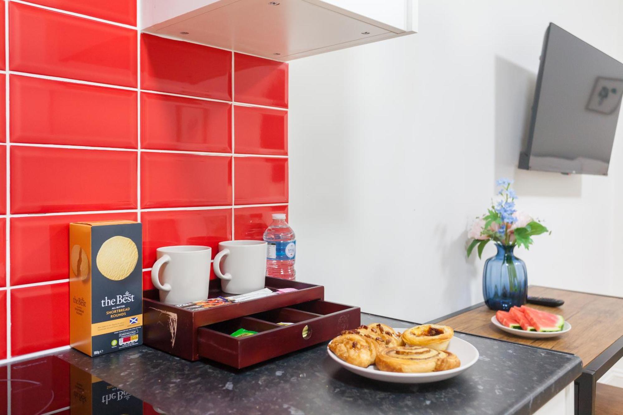 Holloway Budget - 1 Minute To Emirates Stadium - Next To Station - Center * London