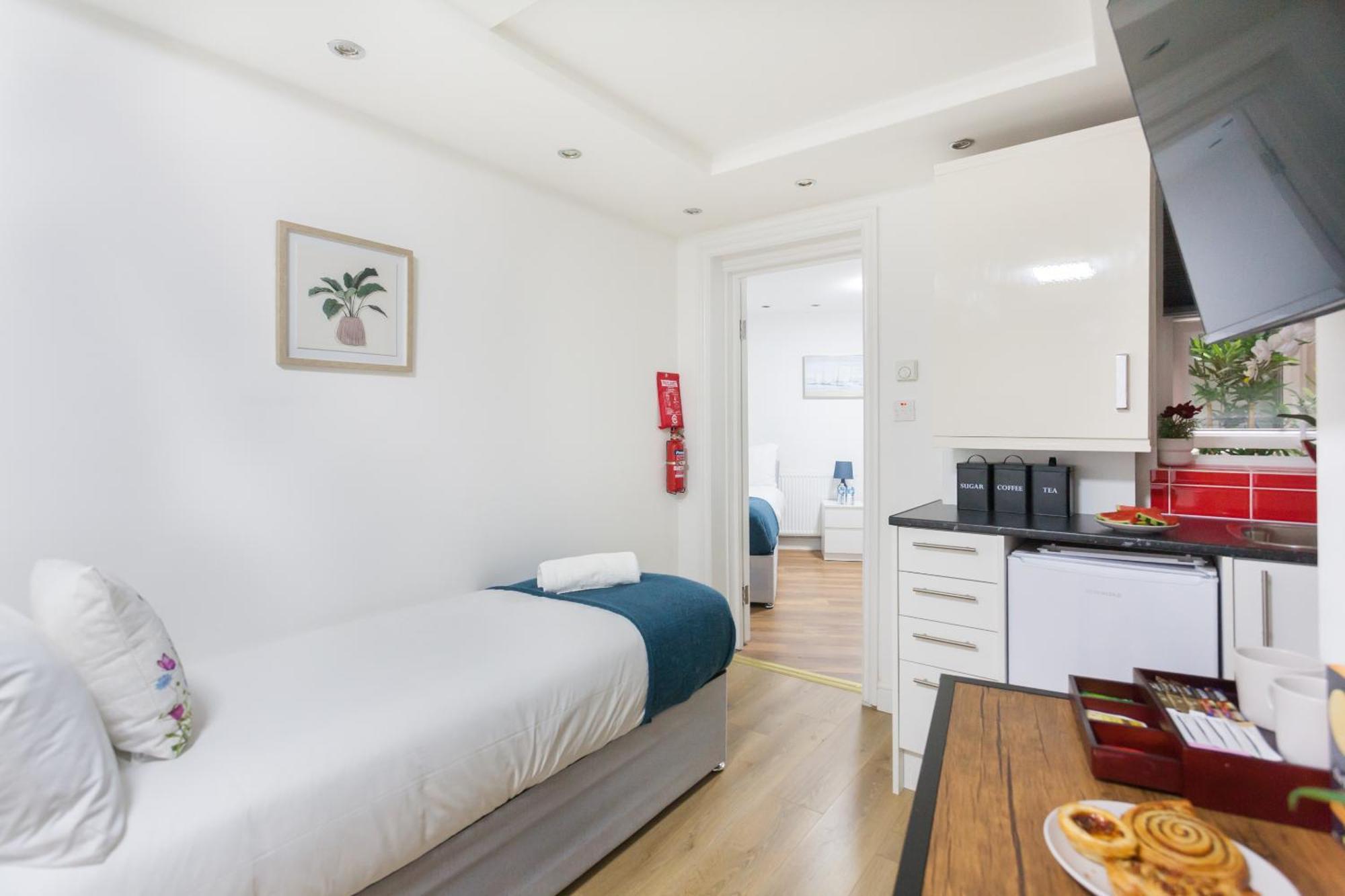 Holloway Budget - 1 Minute To Emirates Stadium - Next To Station - Center London
