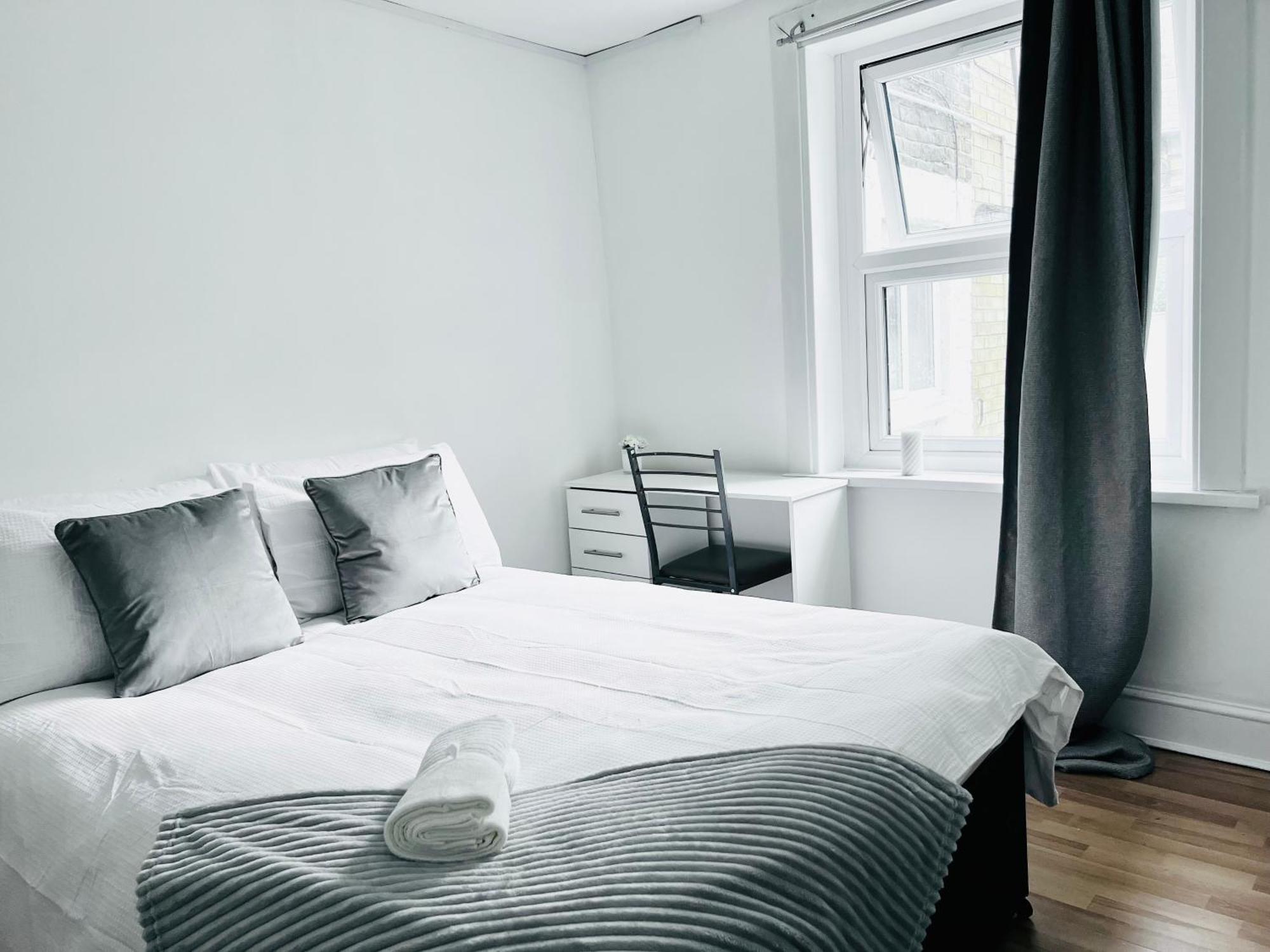 Private House Shepherd's Bush W3 *