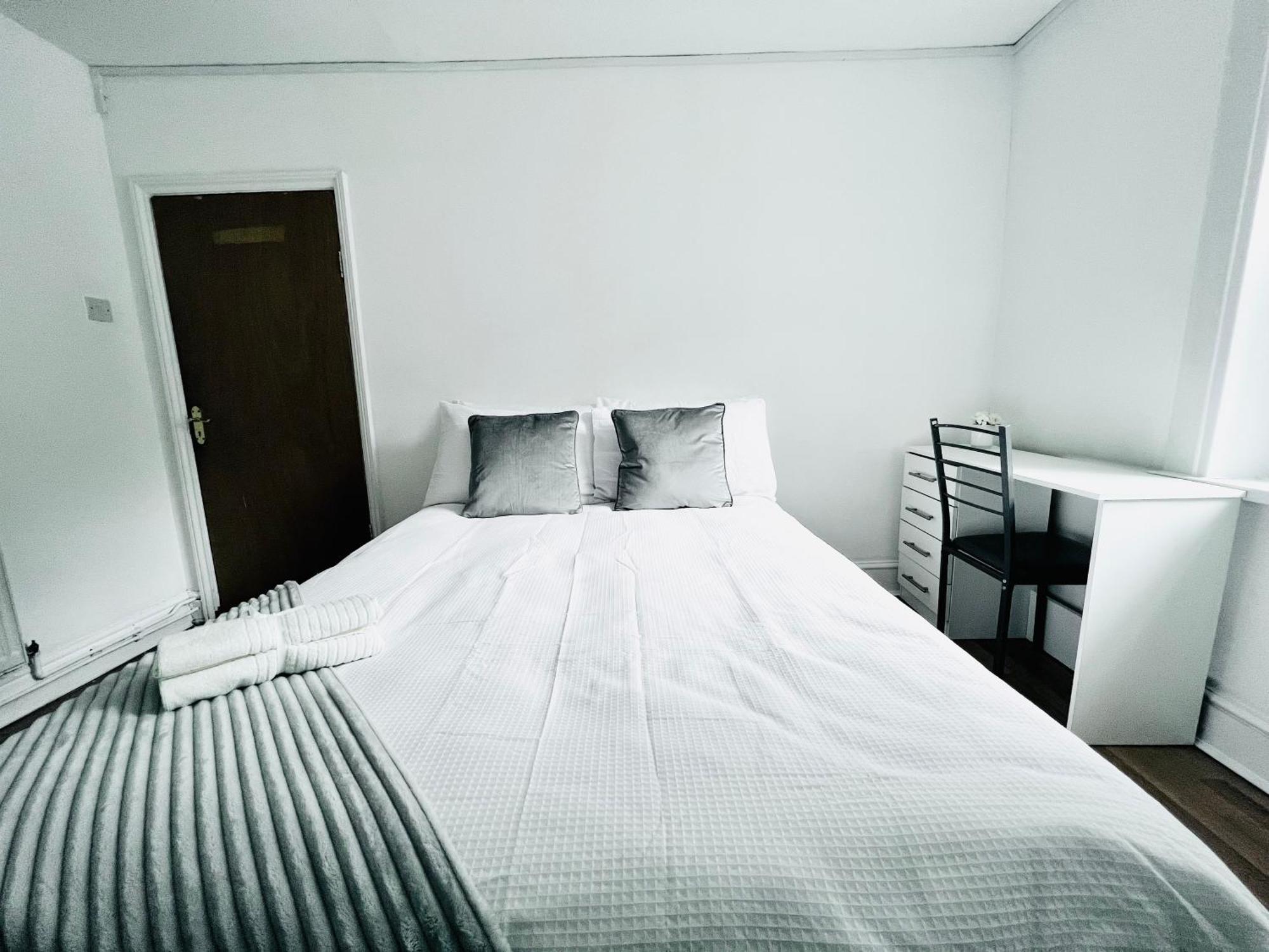 Private House Shepherd's Bush W3 *