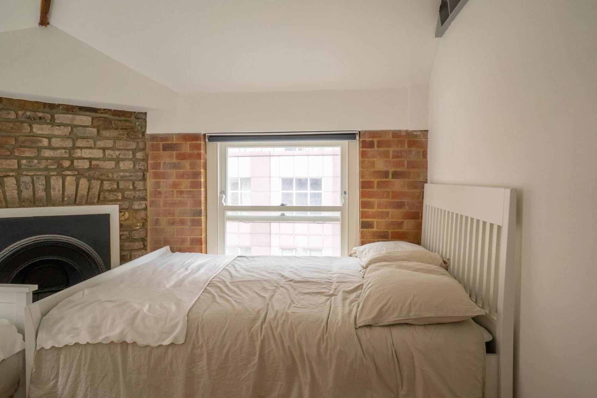 Air - Hatton Garden - Great Transport Links *