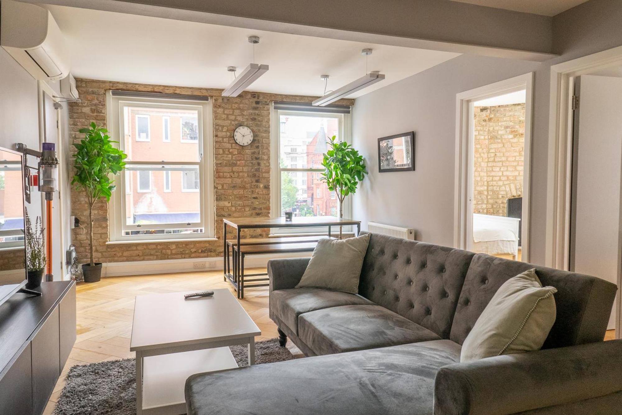 Air - Hatton Garden - Great Transport Links * London