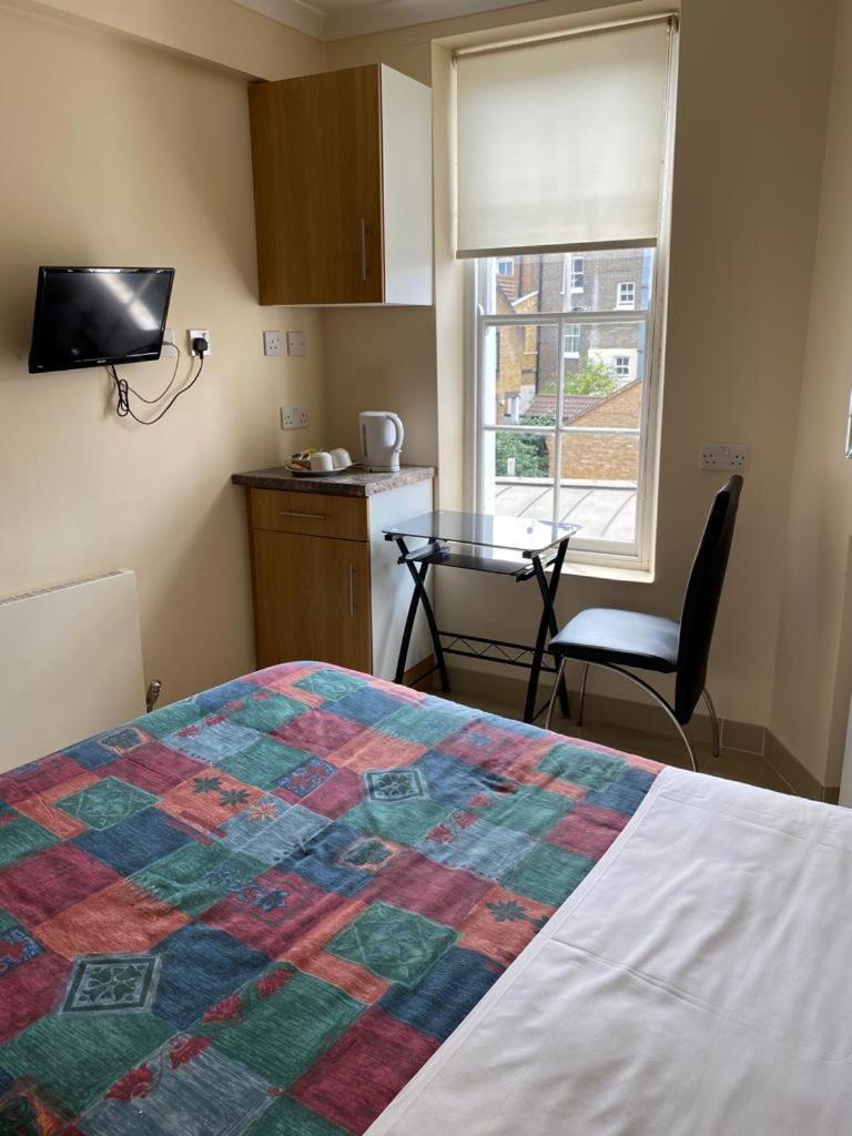 Seven Dials Apartahotel *