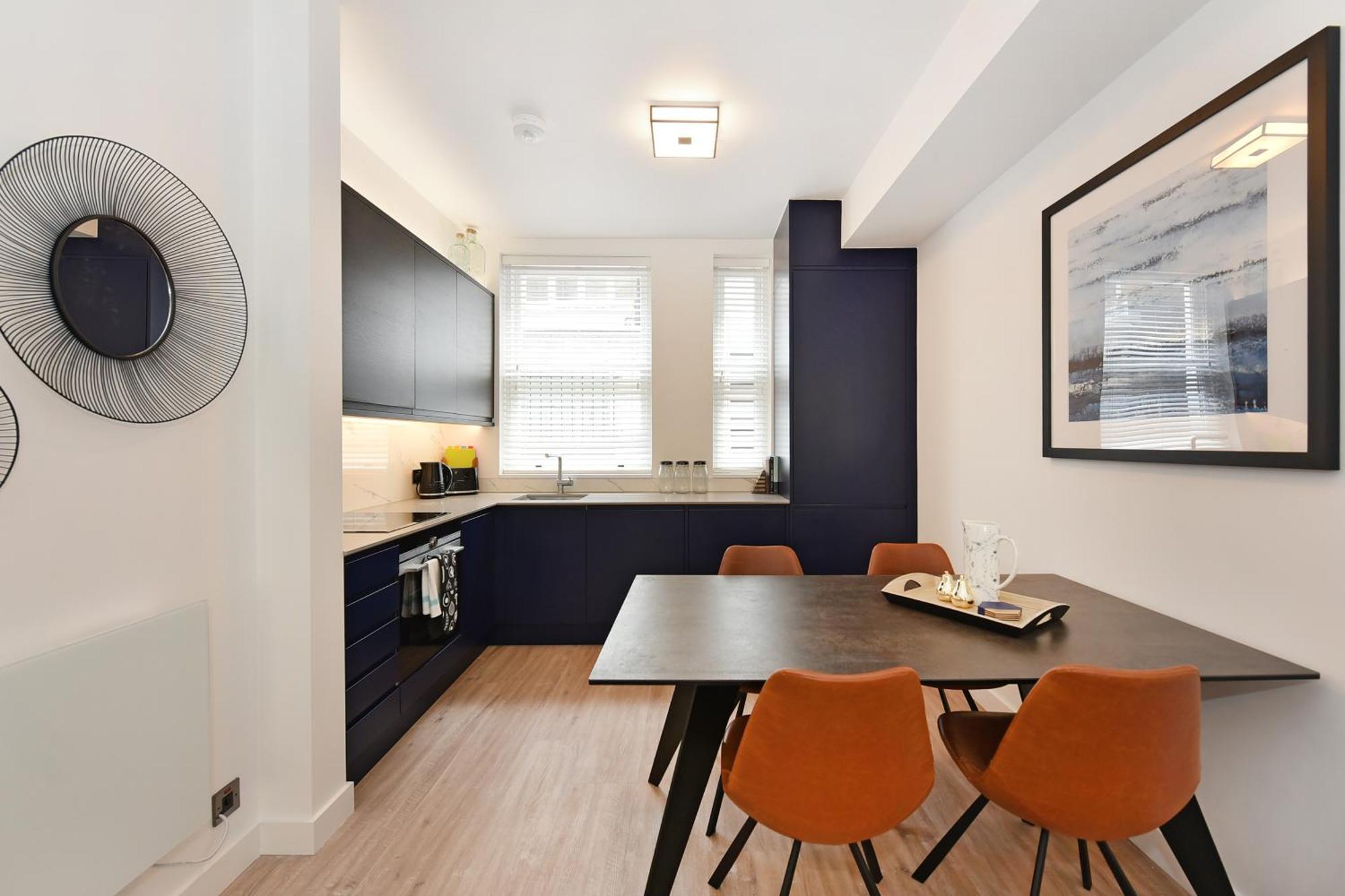 Street Serviced By Globe Apartment London