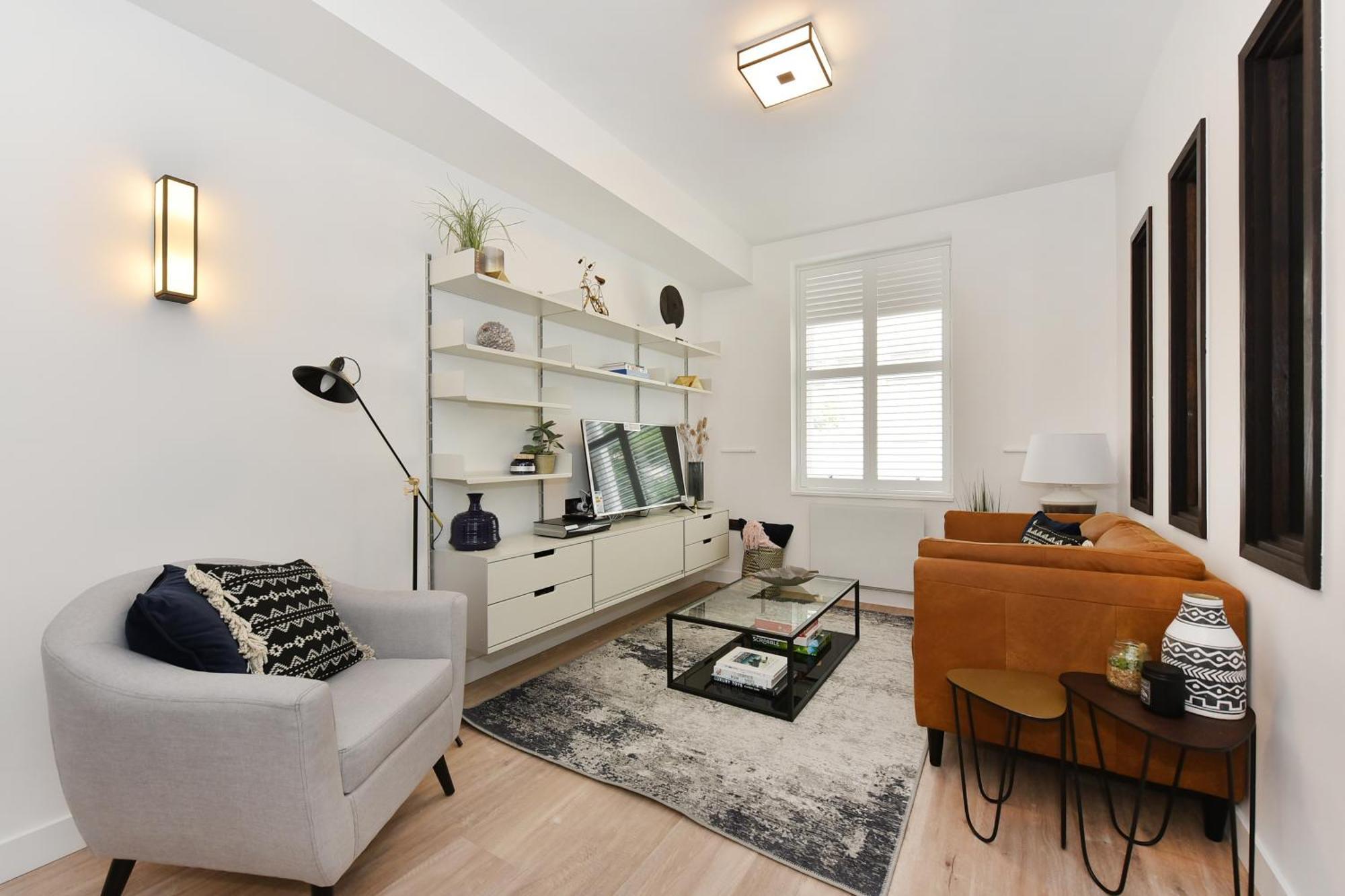 Street Serviced By Globe Apartment London