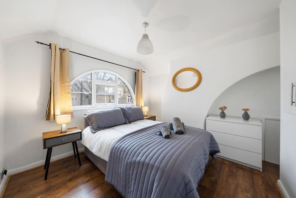 Charming In Hampstead Heath Holiday home *