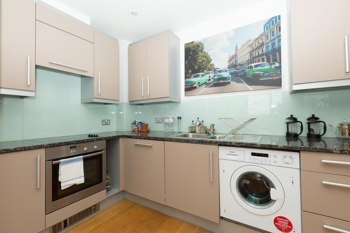 2 Bedroom East With Amazing Views Apartment